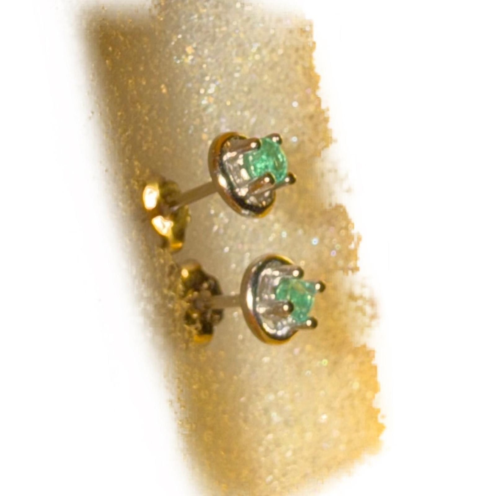 Other NEW Elegant Silver and Green Stud Earrings- Nickel Free Size ONE SIZE - 2 Thumbnail