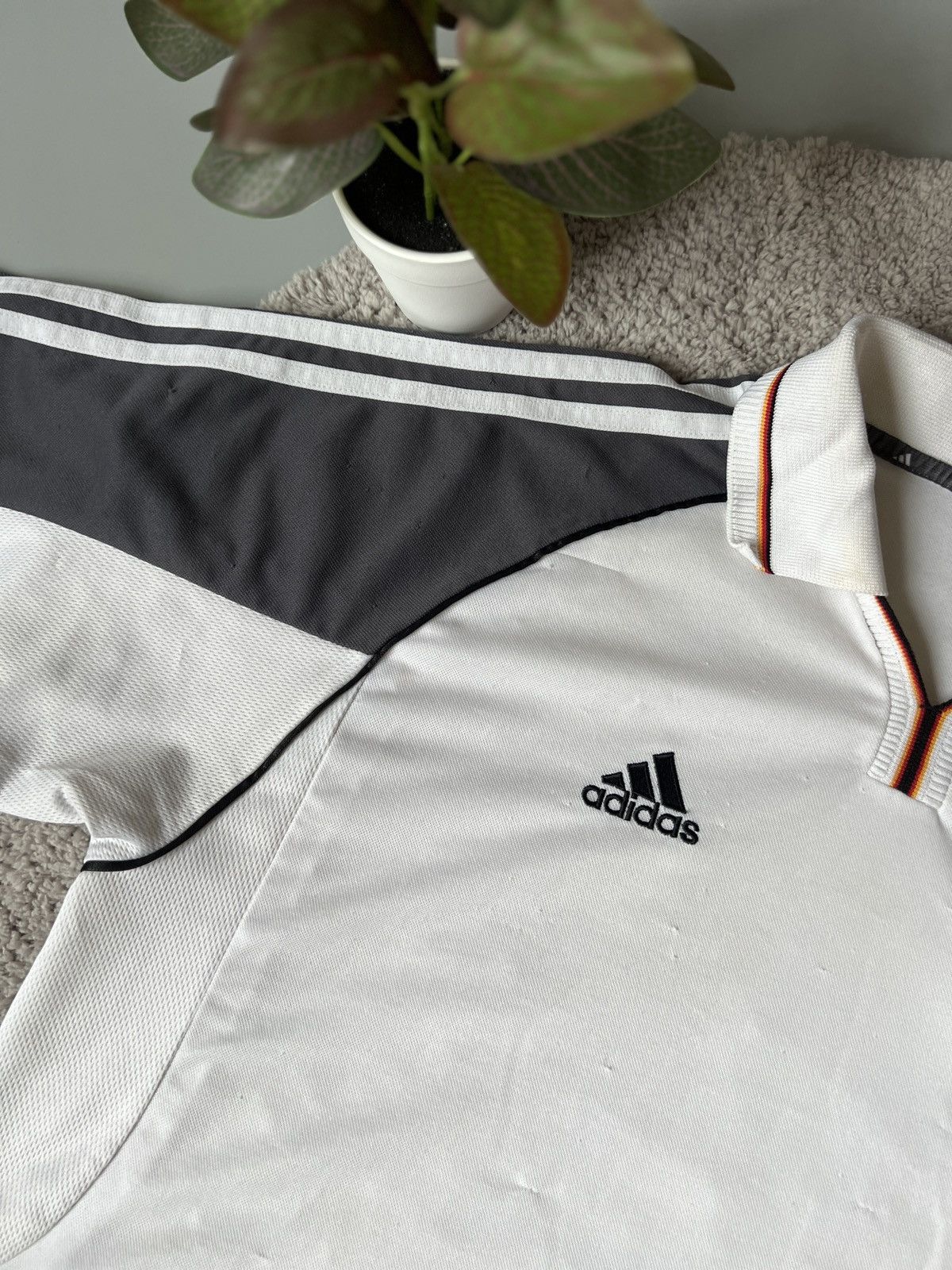 Adidas × Vintage Adidas Deutscher Fussball Bund 2000-2001 Home Jersey Vintage Size US L / EU 52-54 / 3 - 7 Thumbnail