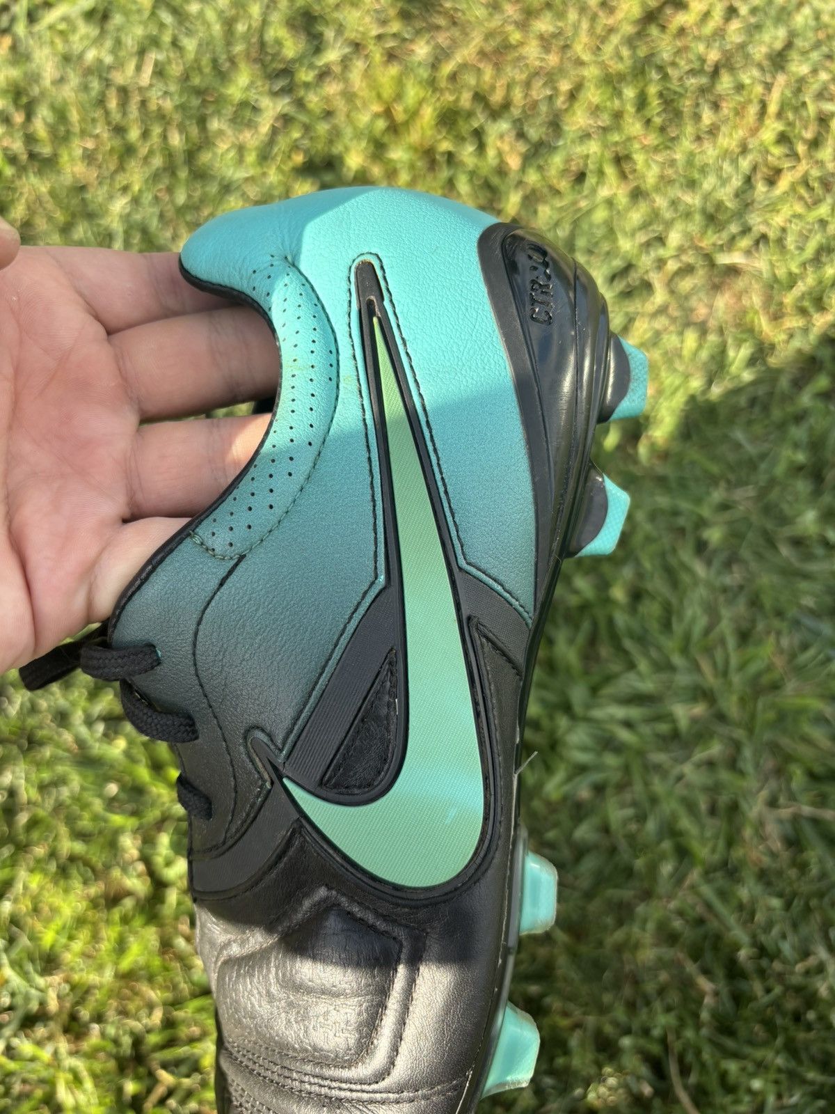 Nike 2010 NIKE CTR360 MAESTRI I FG US 8,5 SOCCER BOOTS Size US 8.5 / EU 41-42 - 6 Thumbnail