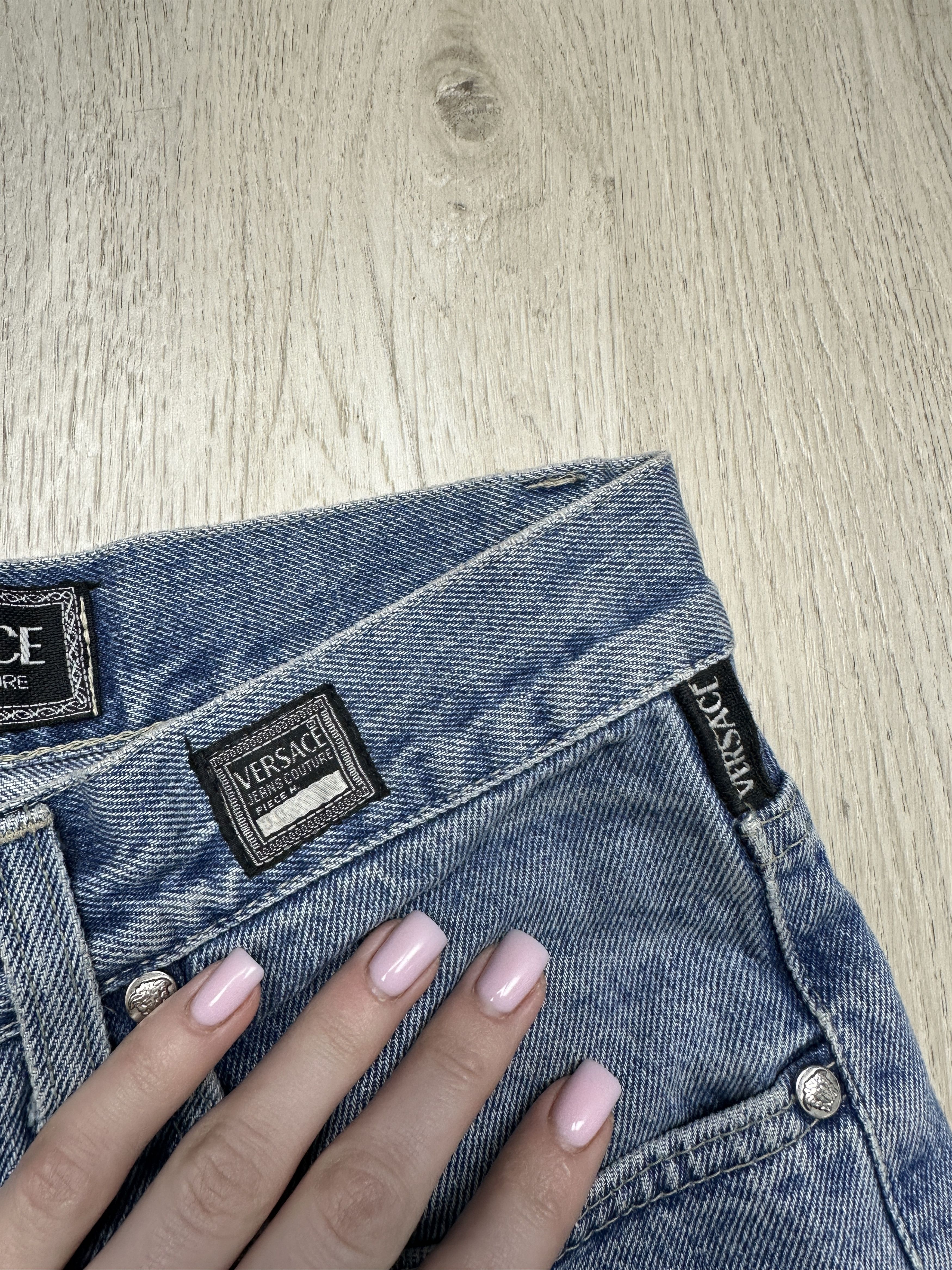 Versace Versace 90s Vintage Denim Shorts Cropped Pants Size 30" / US 8 / IT 44 - 6 Thumbnail