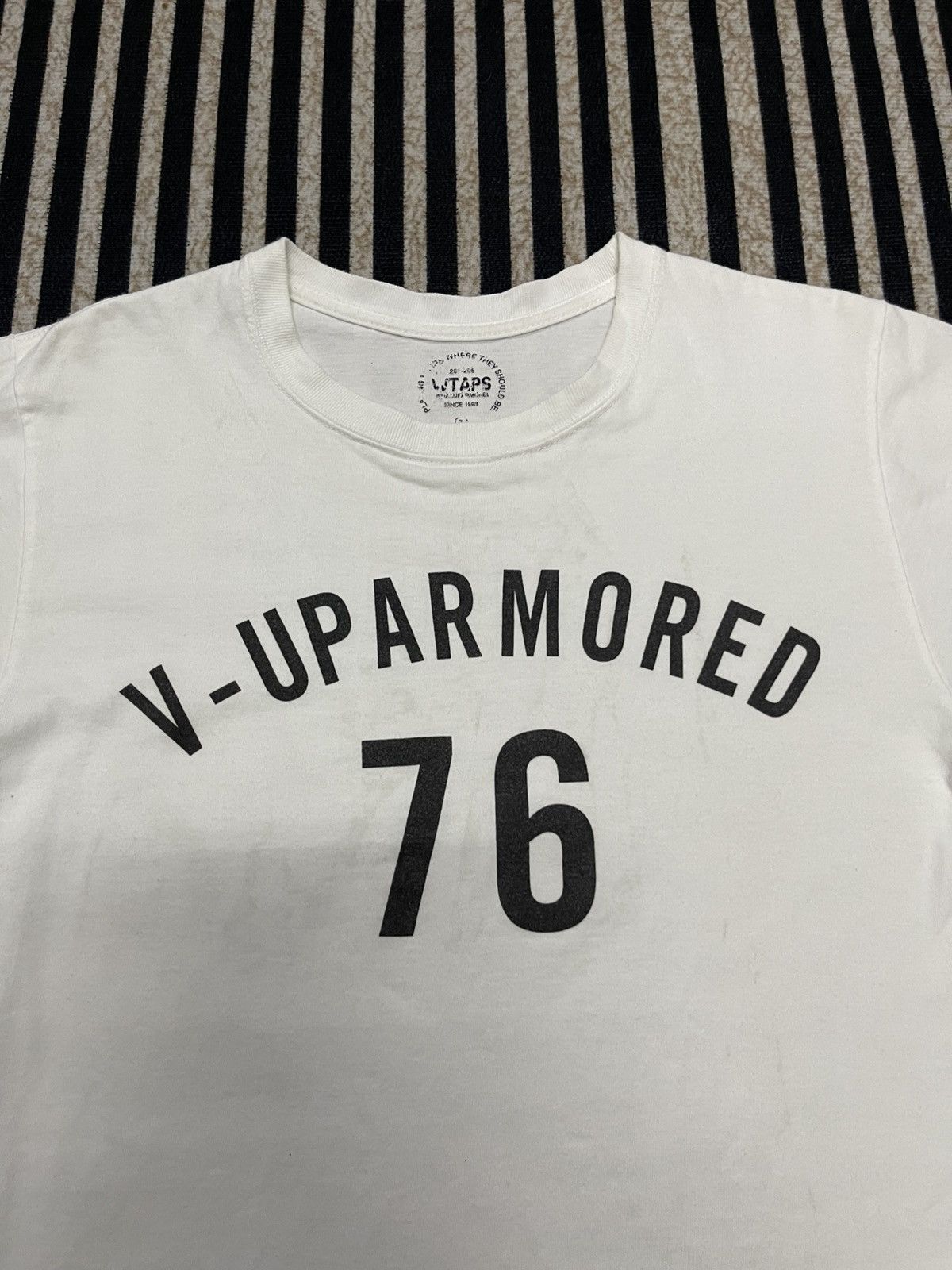 Wtaps 2000s WTAPS V-UPARMORED 76 WHITE TEES Size US S / EU 44-46 / 1 - 7 Thumbnail