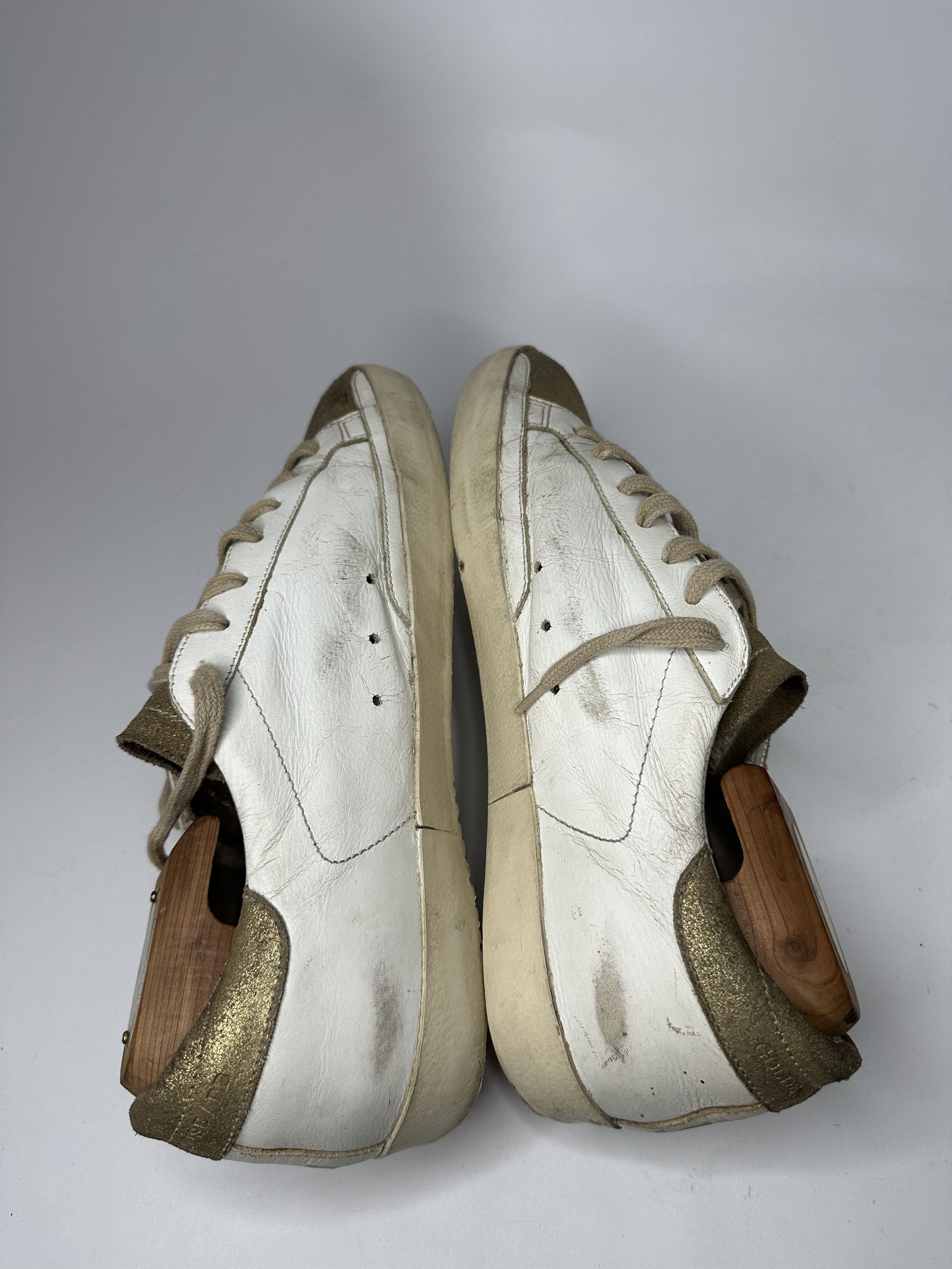 Golden Goose Golden Goose Superstar Gold and White Leather Sneakers. Size US 8 / EU 41 - 4 Thumbnail