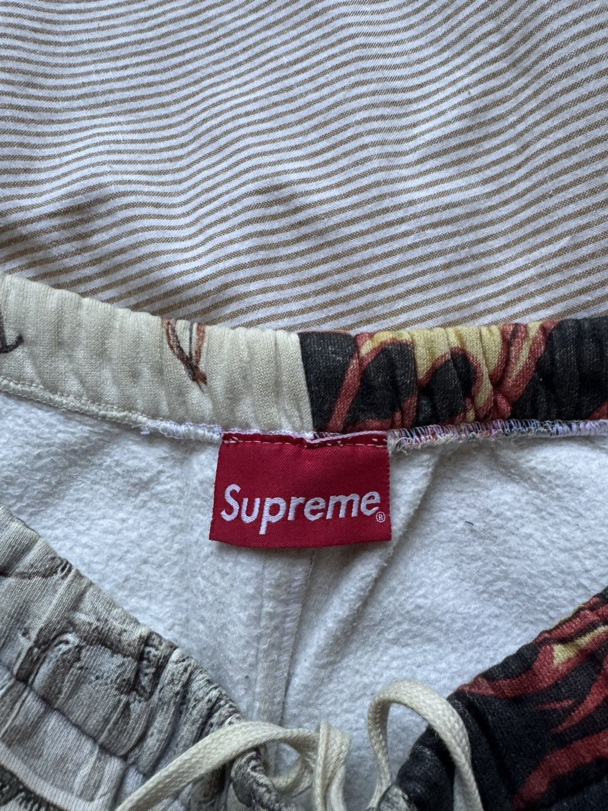 Other Supreme LSD Spells Sweatpant Size US 30 / EU 46 - 3 Thumbnail