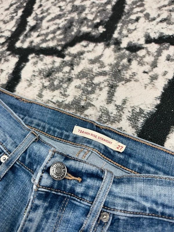 Levi's Levis 724 high rise straight blue jeans 27 32 Size 27" / US 4 / IT 40 - 6 Thumbnail