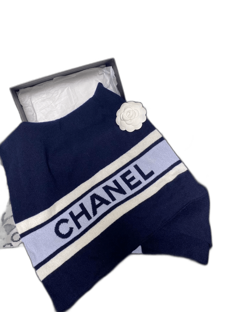 Chanel Chanel Double-Sided Cashmere Scarf in Navy Size ONE SIZE - 1 Thumbnail