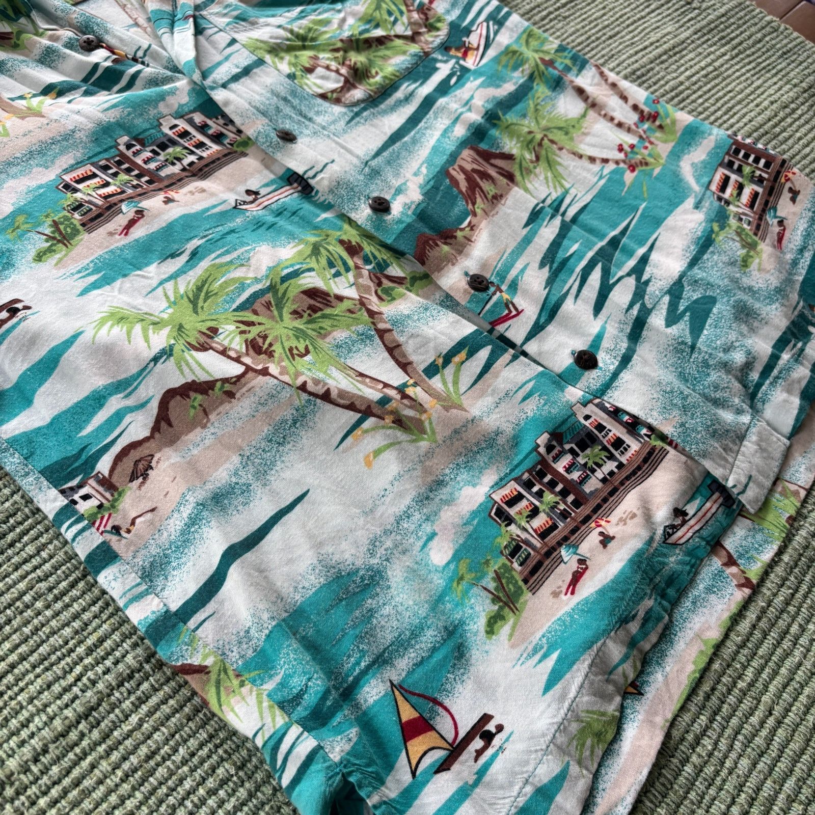 Vintage Vintage Y2K Utility Rayon Loop Collar Hawaiian Shirt Sz S Size US S / EU 44-46 / 1 - 6 Thumbnail