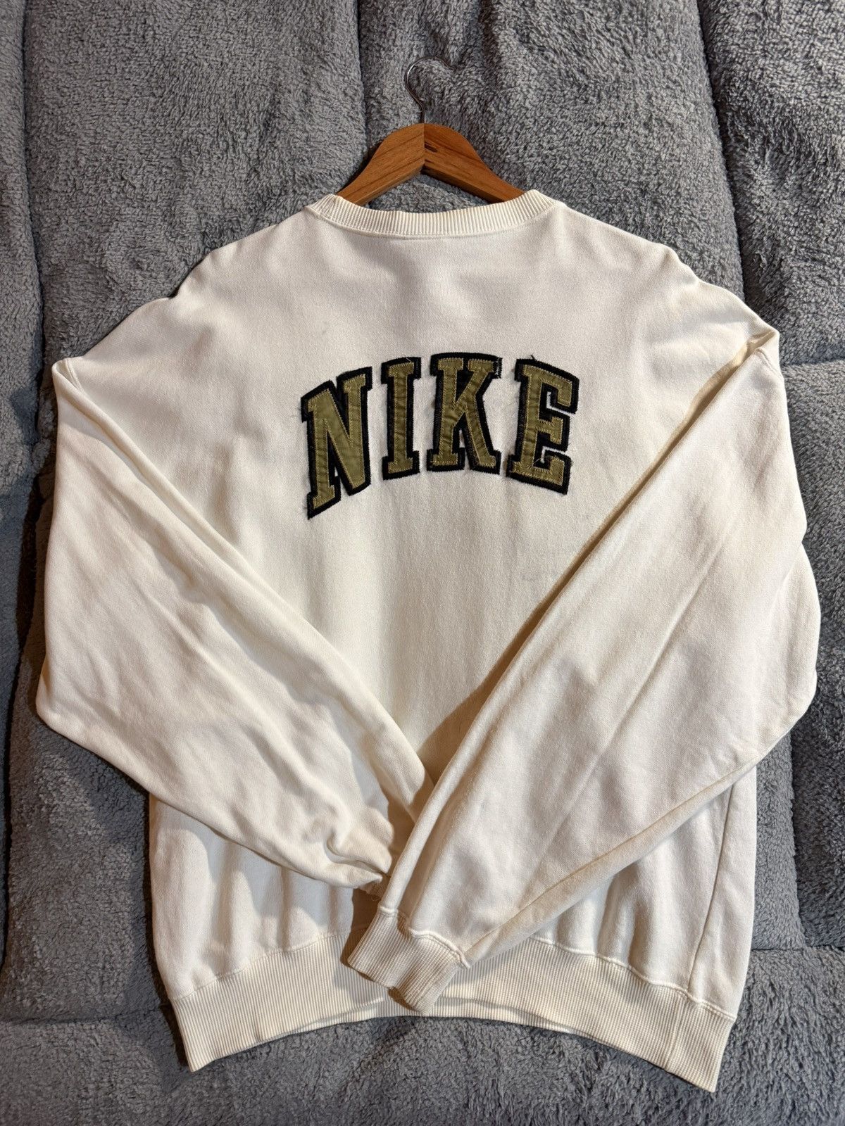 Nike RARE VINTAGE SWEATSHIRT NIKE SPELL OUT BACK HIT Size US XL / EU 56 / 4 - 1 Thumbnail