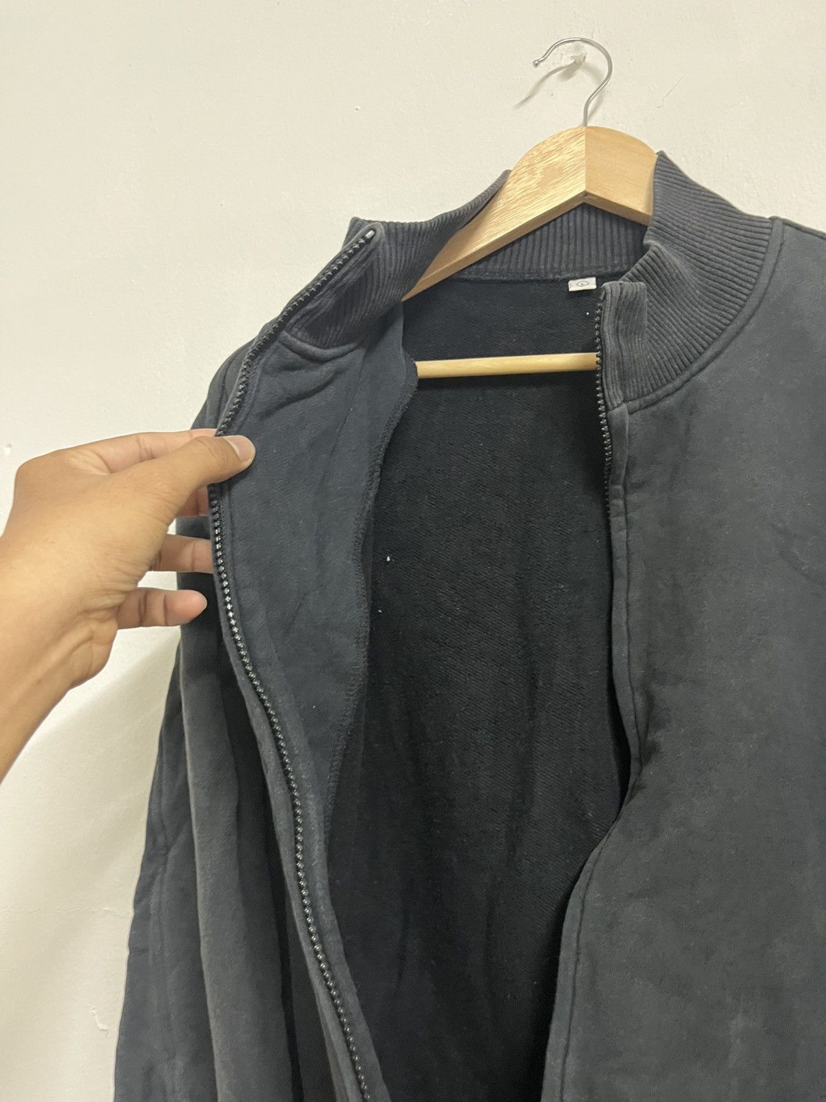 Japanese Brand 💥Vintage 90s UNIQLO Faded Black Zipper Size US L / EU 52-54 / 3 - 9 Thumbnail