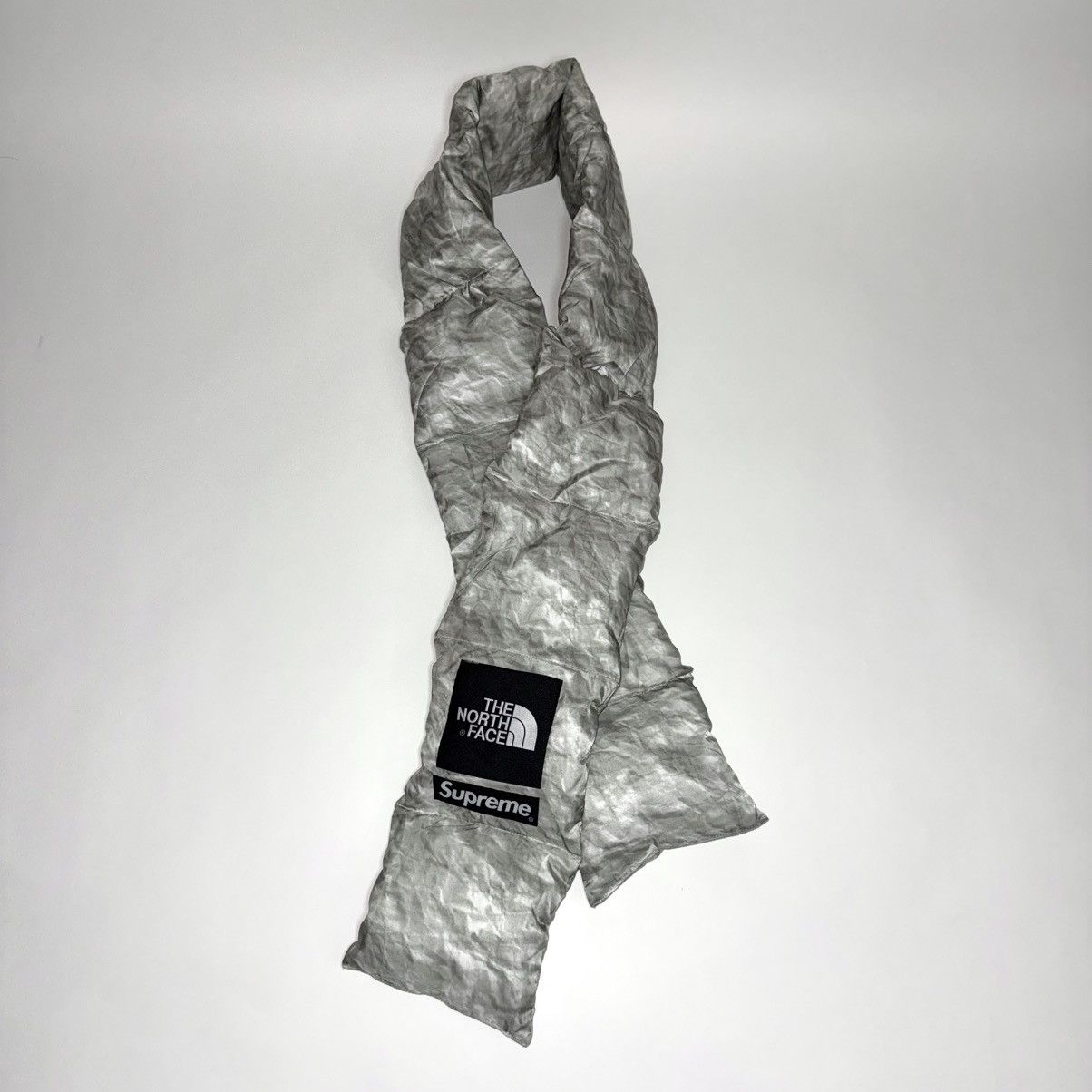 Supreme × The North Face FW19 Supreme x The North Face Paper Print Scarf Size ONE SIZE - 2 Thumbnail