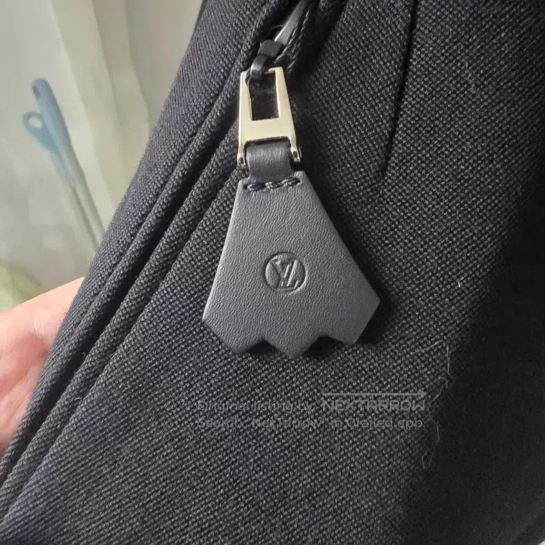 Louis Vuitton Louis Vuitton Solid double-breasted blazer Size XS / US 0-2 / IT 36-38 - 3 Thumbnail