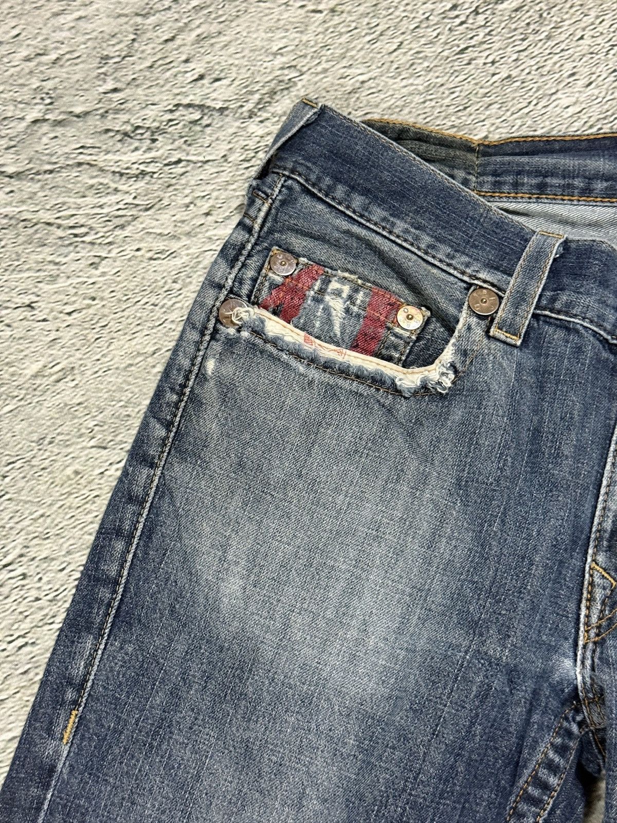 True Religion True Religion vintage blue jeans big logo Red painted Size US 36 / EU 52 - 8 Thumbnail