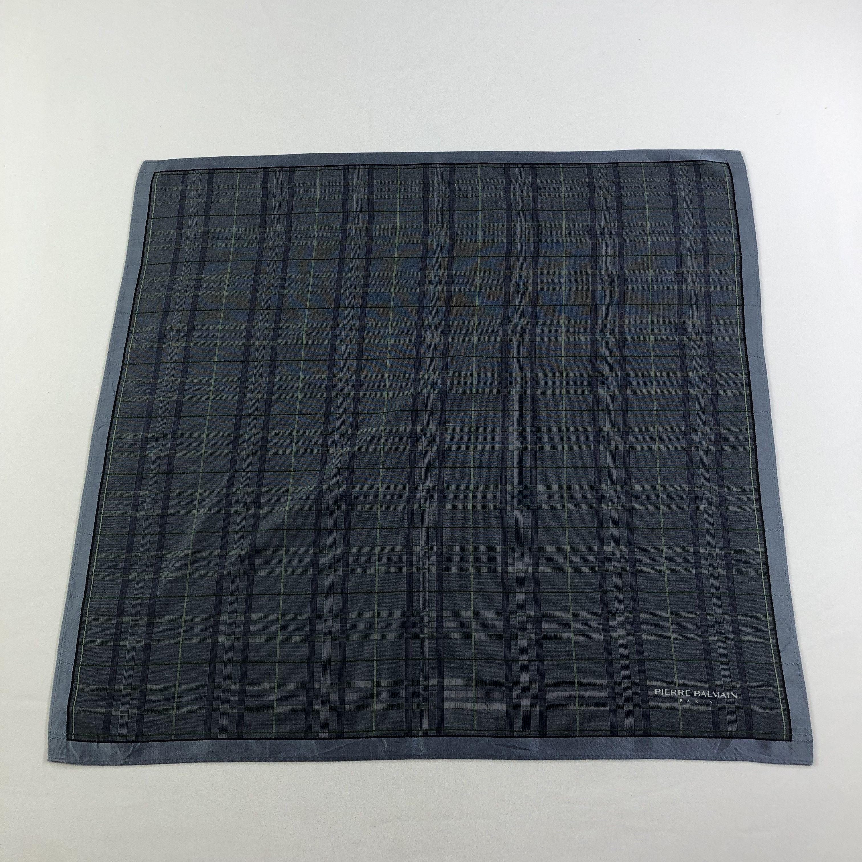 Pierre Balmain × Vintage Pierre Balmain Handkerchief Neckerchief Bandana H2154 Size ONE SIZE - 2 Thumbnail