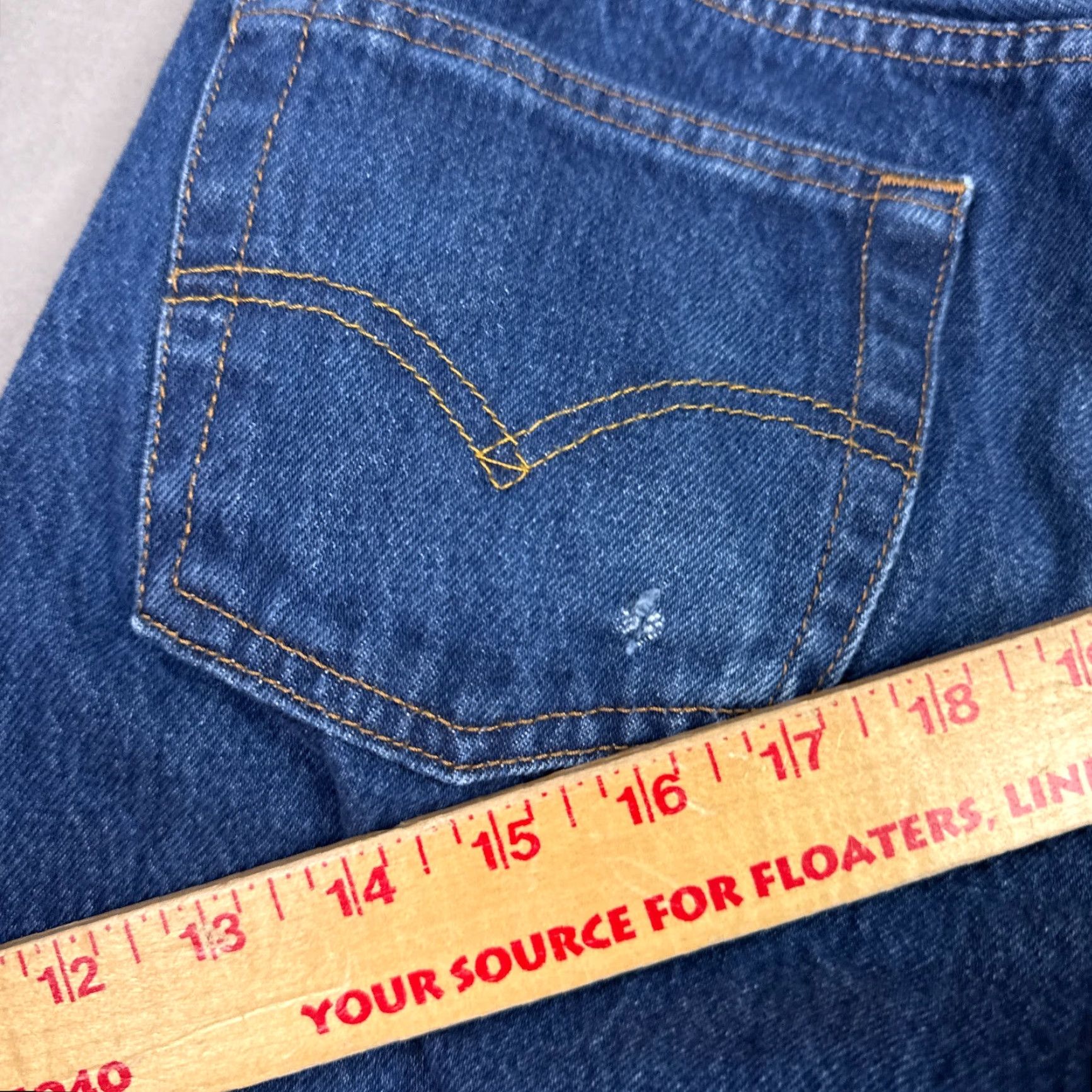 Levi's Levi's 501 Jeans Men Blue Button Fly Denim Pant Straight Classic (Tag31x30) Jeans Mens Blue Denim Straight Classic 501 Series 30x27 Size US 31 - 7 Thumbnail