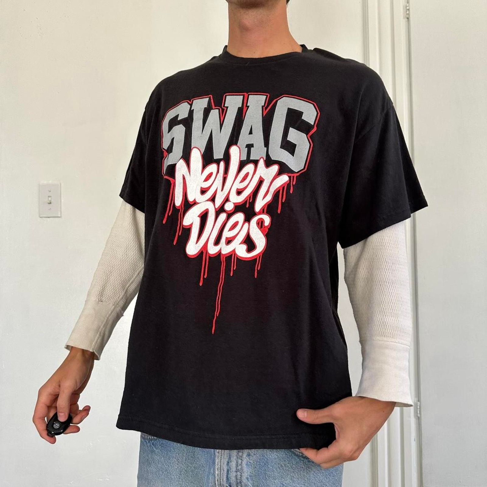 Vintage Swag Vintage Epic Y2K 00s Emo Mall Goth Swag Never Die Shirt Size US XL / EU 56 / 4 - 6 Thumbnail