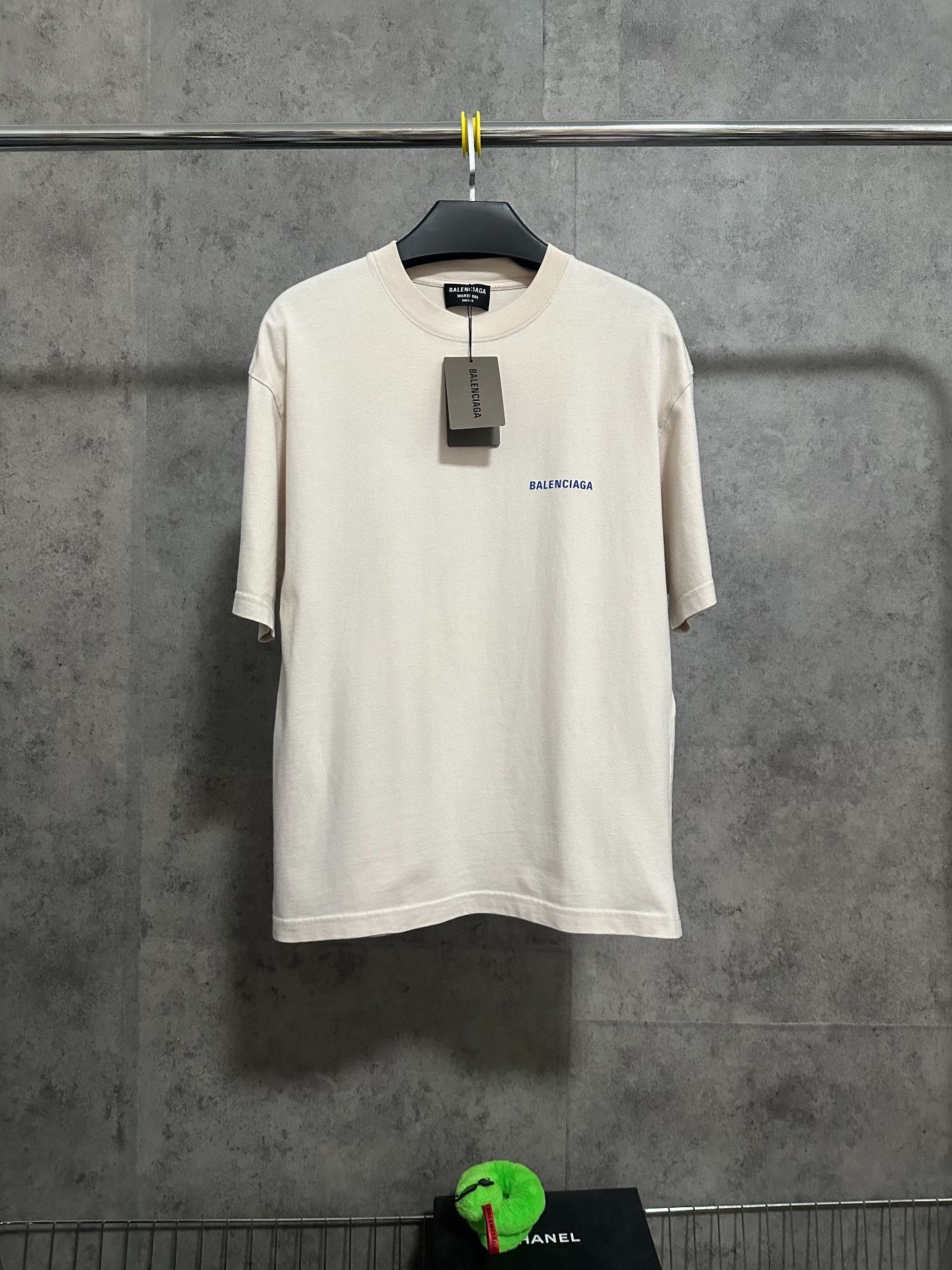 Balenciaga Balenciaga Short-Sleeve Logo Print T-Shirt Size US XXS / EU 40 - 1 Thumbnail