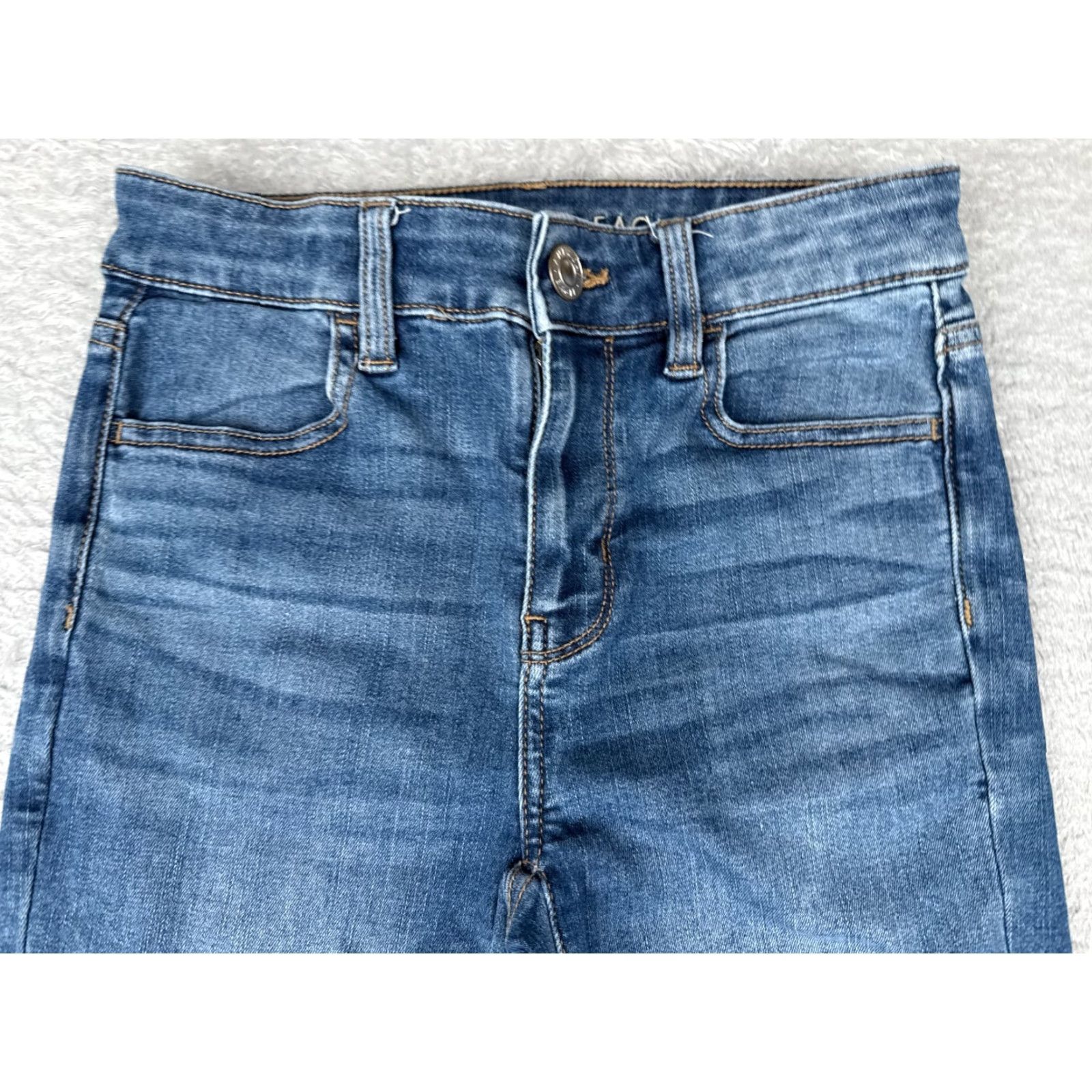 American Eagle Outfitters American Eagle Jeans Women 0 Blue Mid Rise Stretch Crop Skinny 26L 5-Pocket Denim Logo Embroidered 90s Vintage? No, keep. End gender: Womens Size 25" / US 0 / IT 36 - 4 Thumbnail