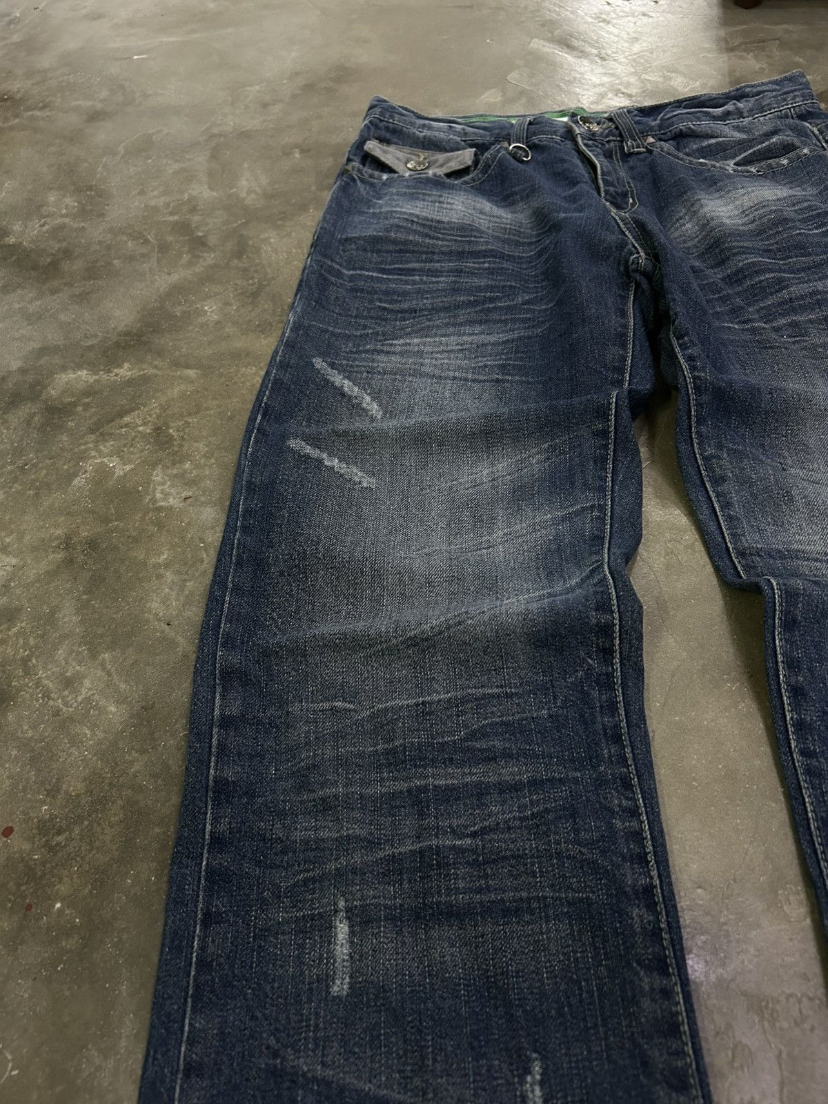 GOSTAR DE FUGA Nylaus Y2K Distressed Baggy Studded Heavy Washed Whisker Size US 30 / EU 46 - 7 Thumbnail