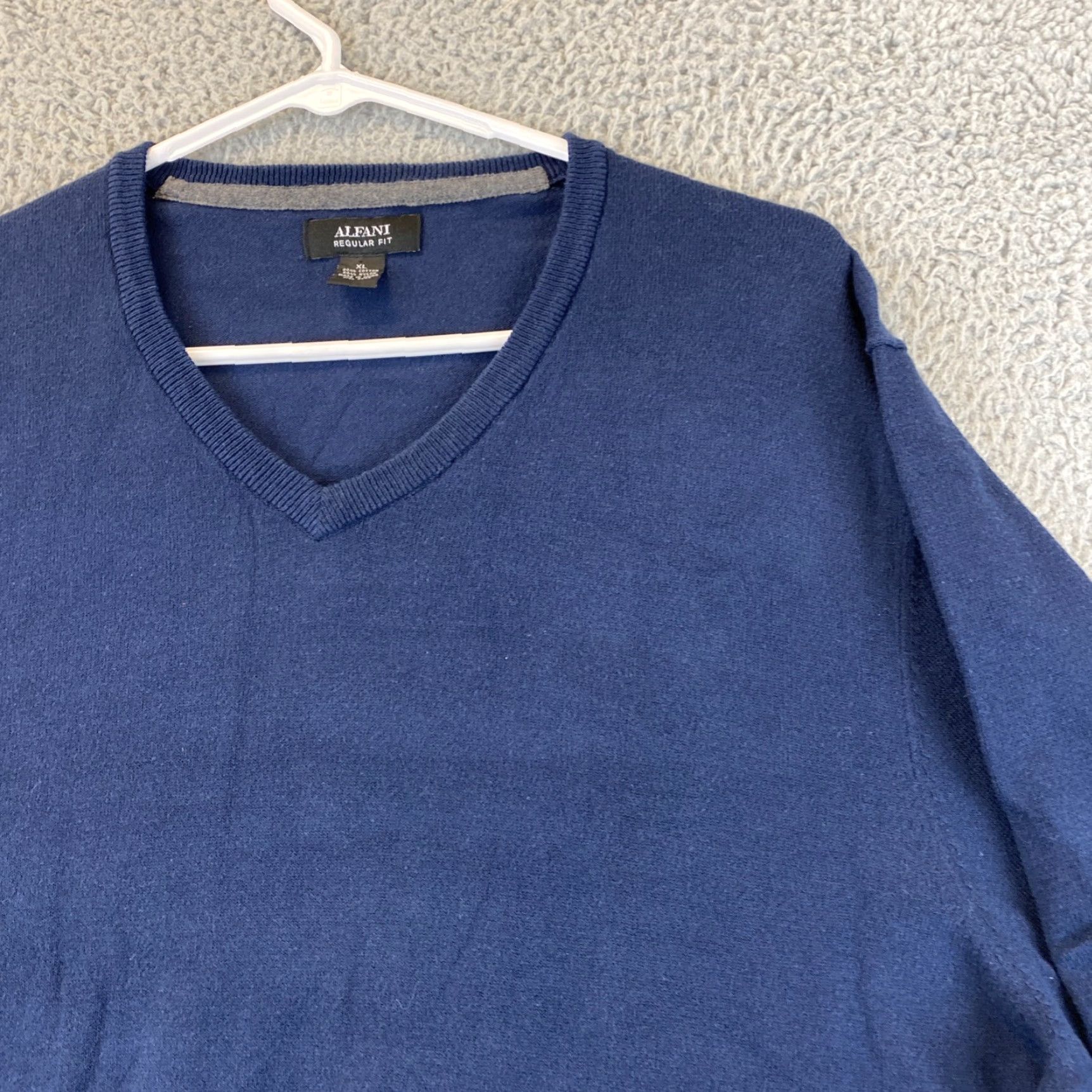 Alfani Alfani Pullover Knit Sweater Men's XL Long Sleeve Navy Blue V-Neck / 66-25 Size US XL / EU 56 / 4 - 3 Thumbnail