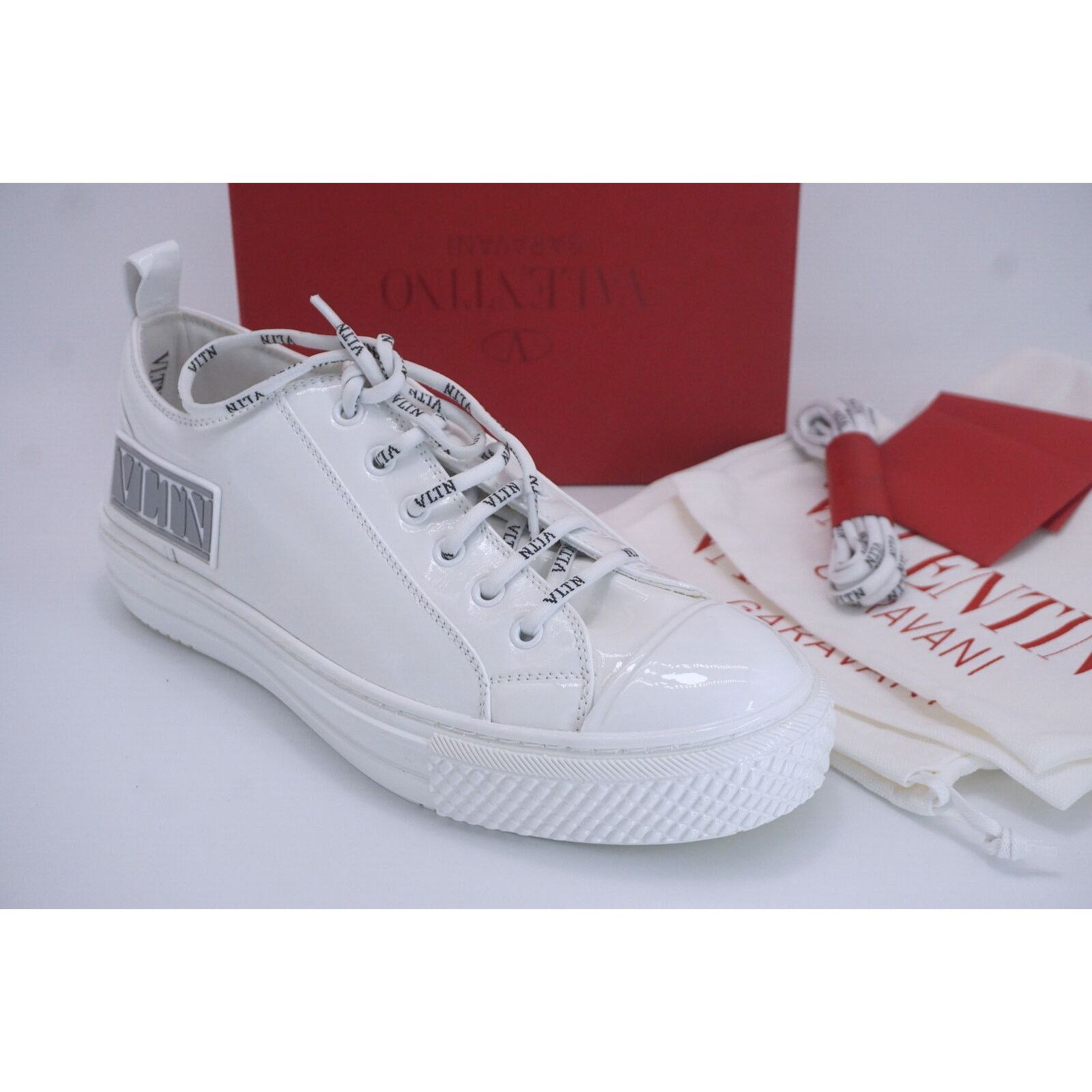 Valentino Valentino Giggies VLTN Logo White Patent Sneaker 39 low top Size US 9 / IT 39 - 1 Thumbnail