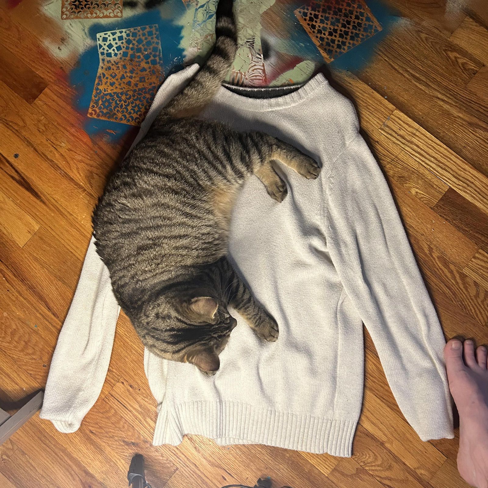 Unknown London Cozy Cream Sweater - Perfect for Cat Cuddles and Chill Days Size US M / EU 48-50 / 2 - 2 Thumbnail