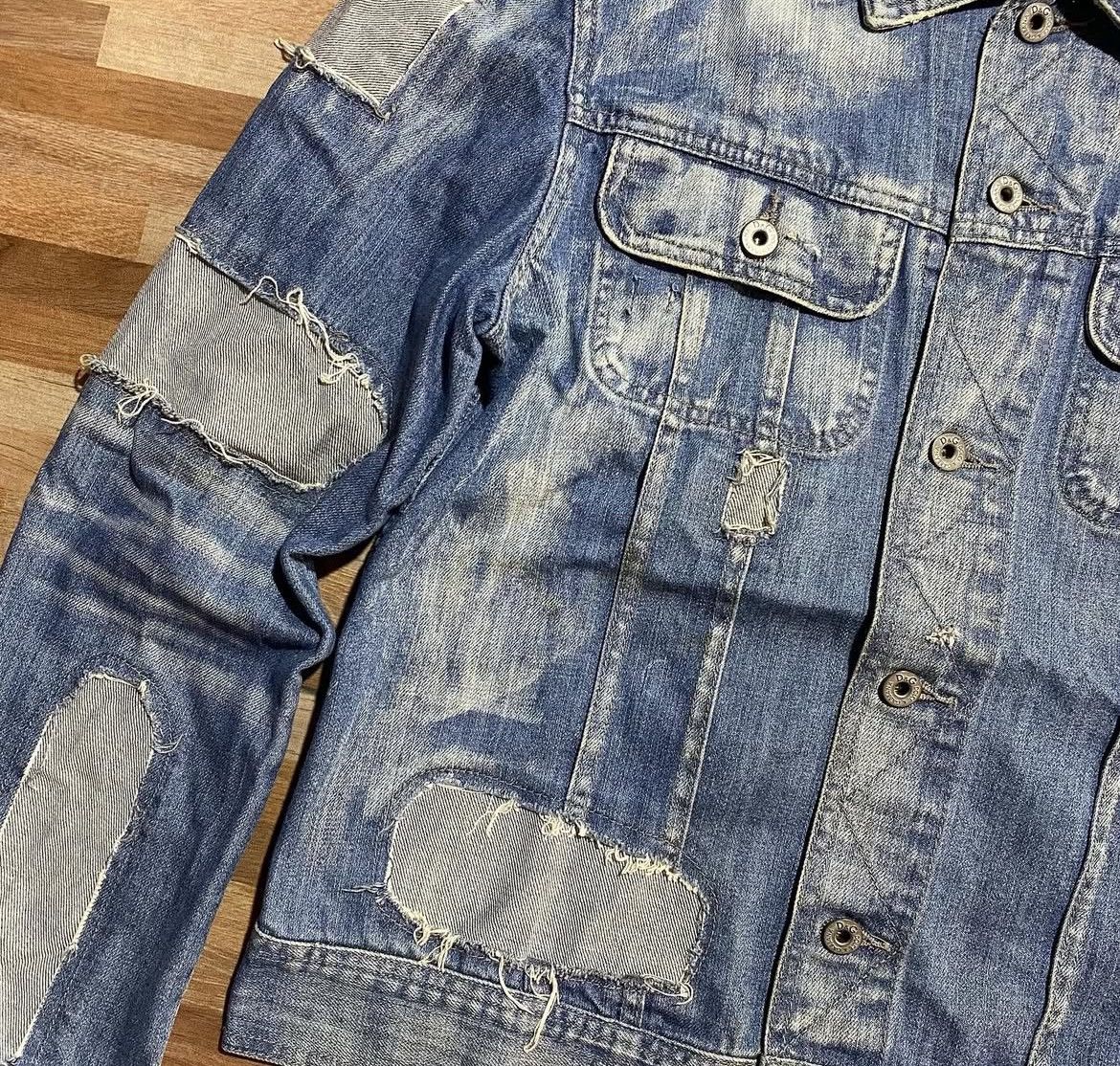 Dolce & Gabbana × Vintage 2000s Dolce Gabbana Distressed Trucker Jeans Jacket Size US M / EU 48-50 / 2 - 3 Thumbnail