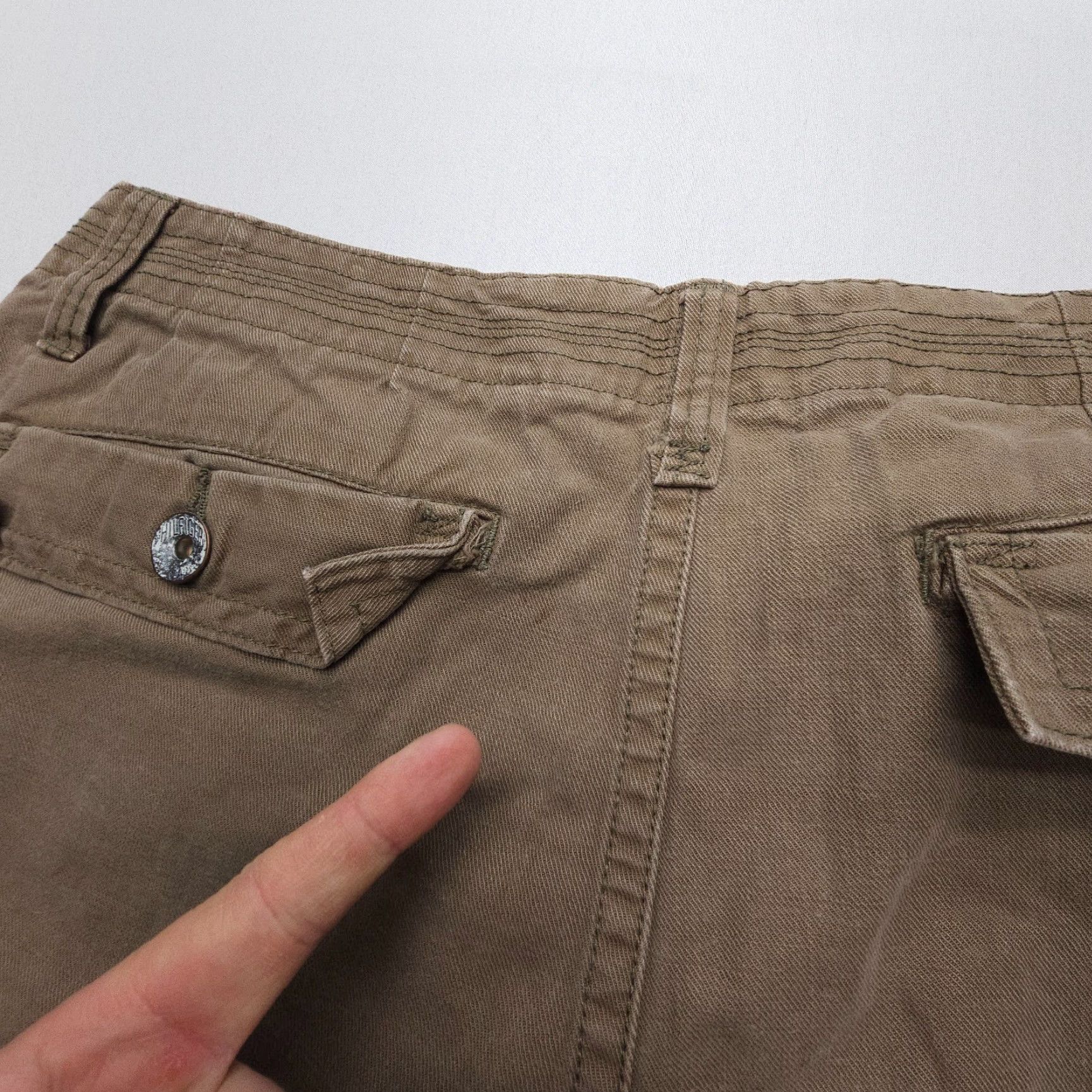 Tommy Hilfiger Tommy Hilfiger Chino Shorts Mens 38 Brown Baggy Flap Pockets 2008 Size US 38 / EU 54 - 6 Thumbnail