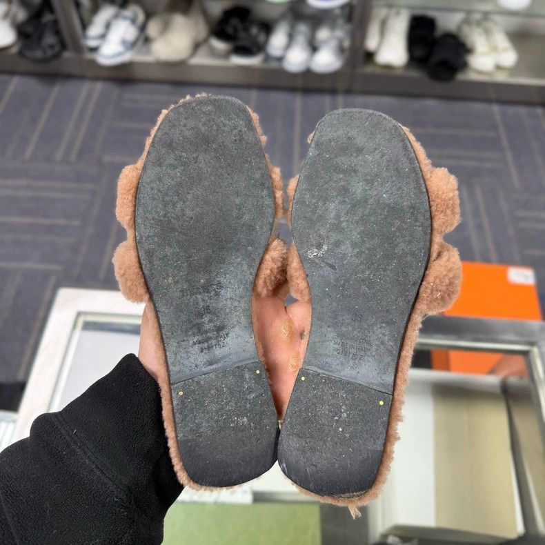 Hermes HERMES Chypre Plush Teddy Slippers Size 36-2506 Size US 6 / IT 36 - 2 Thumbnail