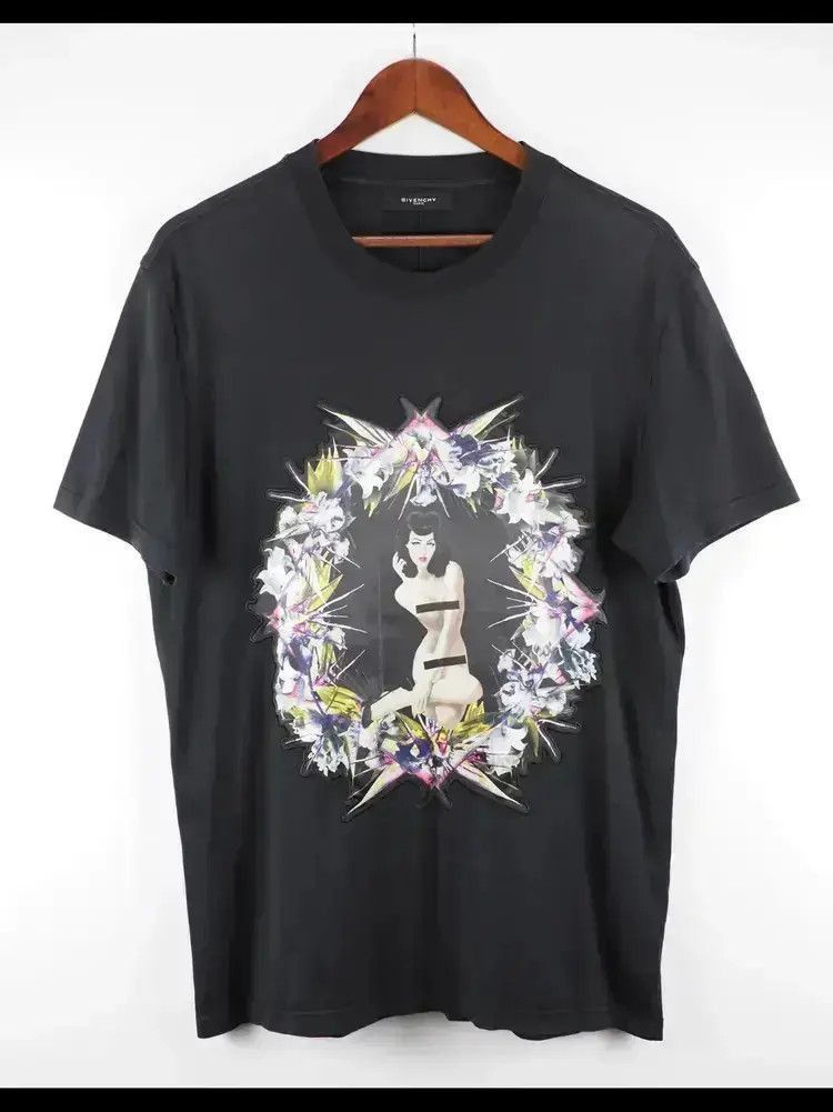 Givenchy Givenchy 12FW Tisci Pin Girl Tee-2507 Size US L / EU 52-54 / 3 - 1 Thumbnail