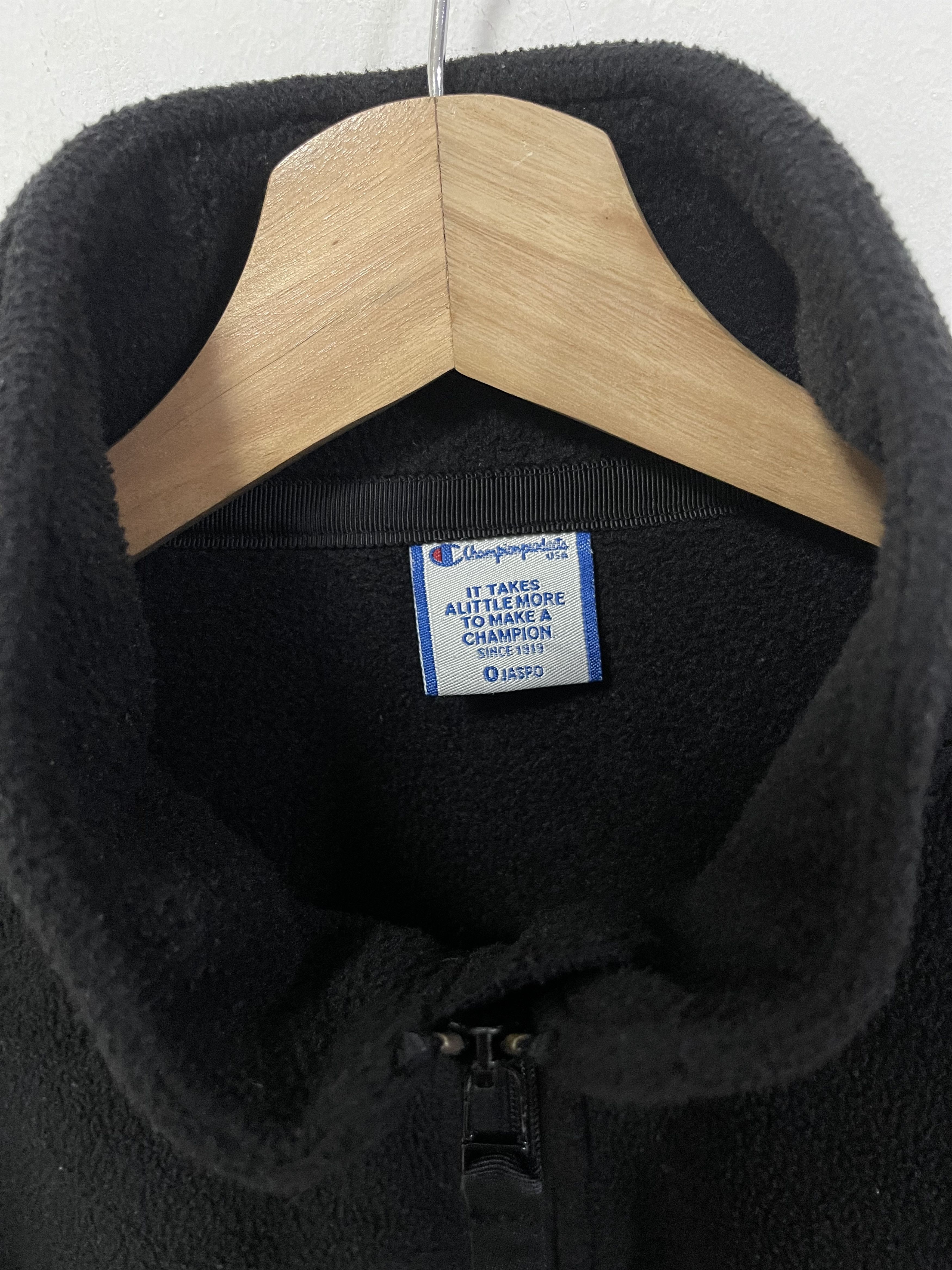 Champion Vintage Champion Embroidery Fleece Polartec Zip Up Jacket Size US XL / EU 56 / 4 - 10 Thumbnail