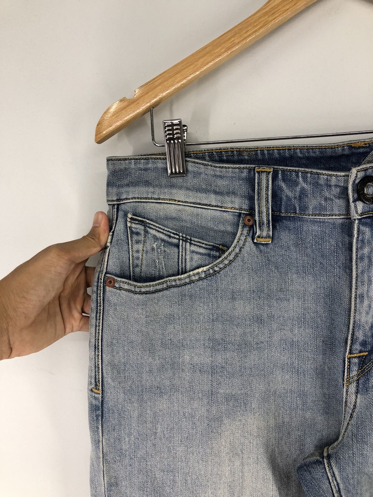 Volcom Vintage Volcom Solver Modern Straight Light Wash Jeans Size US 32 / EU 48 - 4 Thumbnail