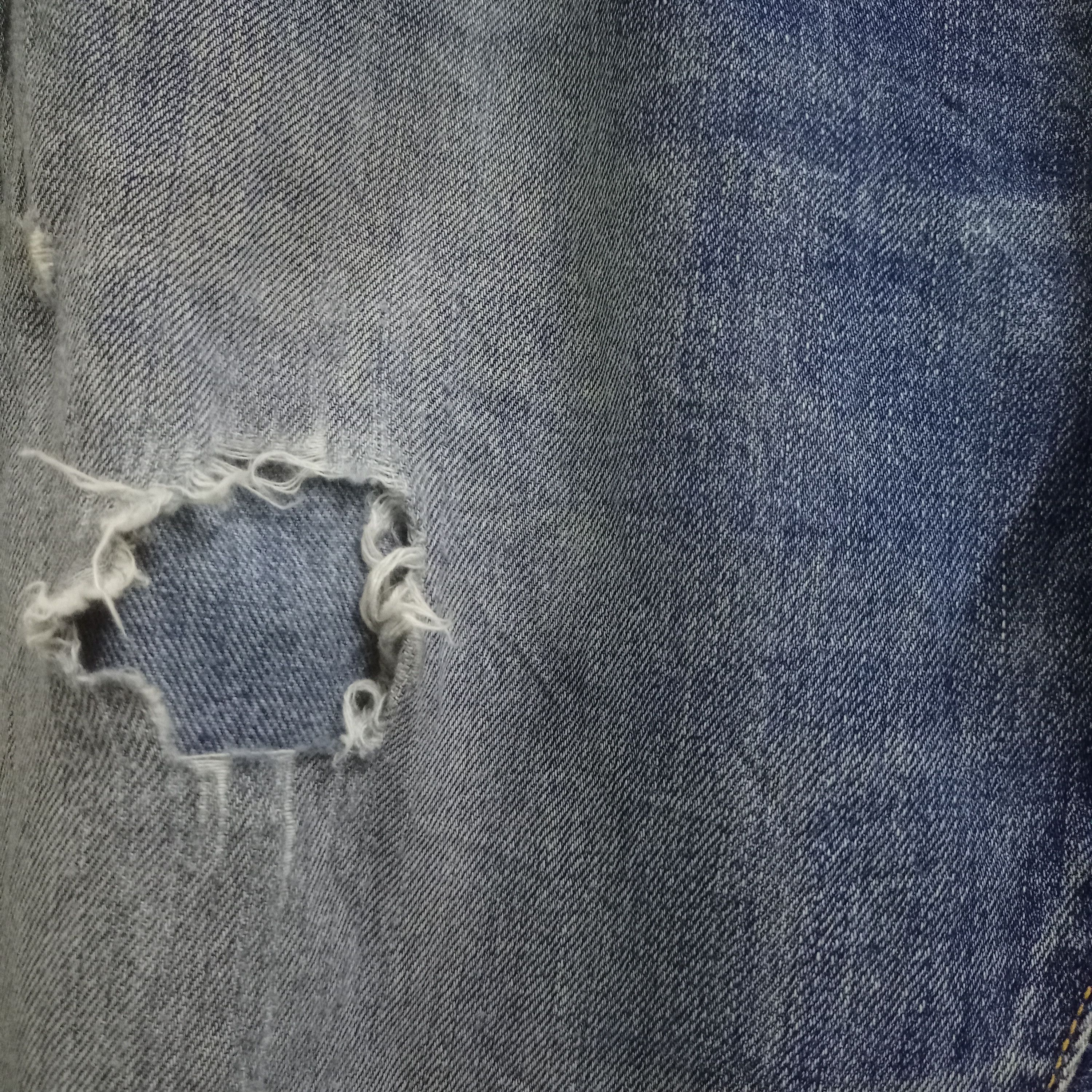 Japanese Brand × Jun Takahashi × Uniqlo Vintage Japan Uniqlo Distressed Style Selvedge Jeans 32x29 Size US 32 / EU 48 - 5 Thumbnail