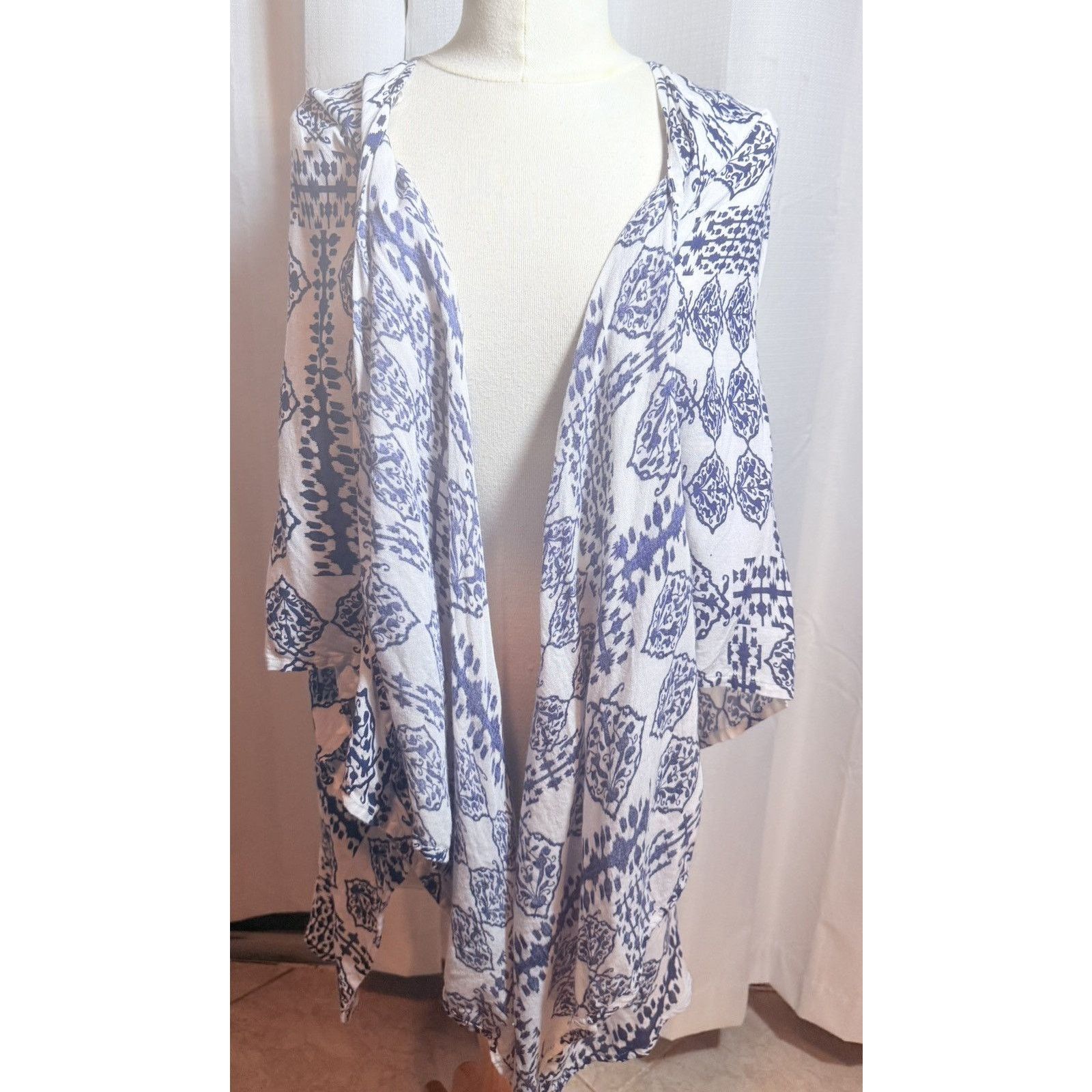 ELAN White kimono jacket with lace panel and navy pattern Size ONE SIZE - 3 Thumbnail