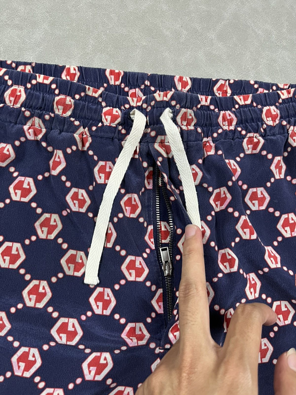 Gucci Gucci monogram nylon short pants Size US 31 - 6 Thumbnail