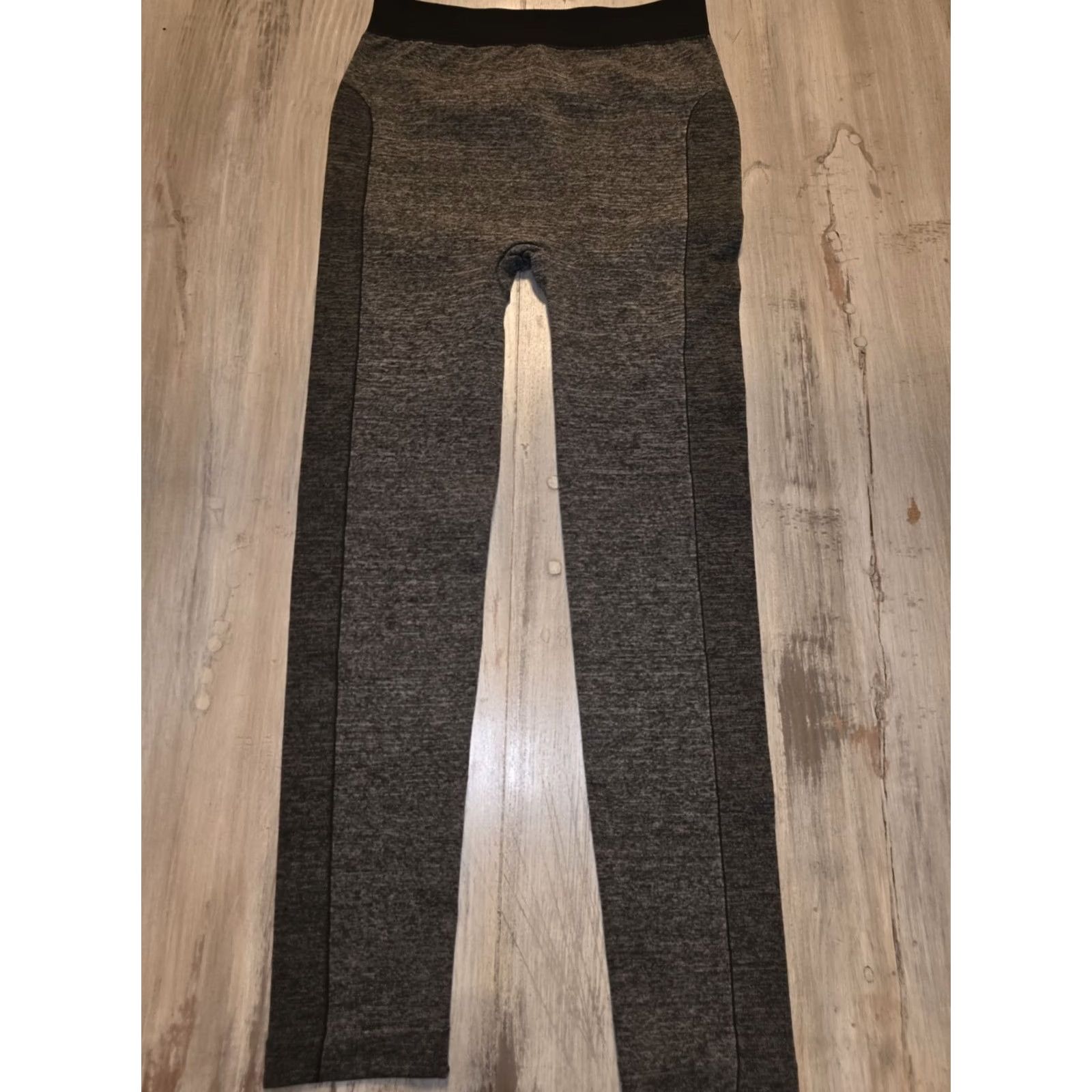 Vintage Gold Medal International fleece lined Leggings L/XL Women Gray polyester spandex fleece lined leggings مد? Size 40" / US 18 - 2 Thumbnail