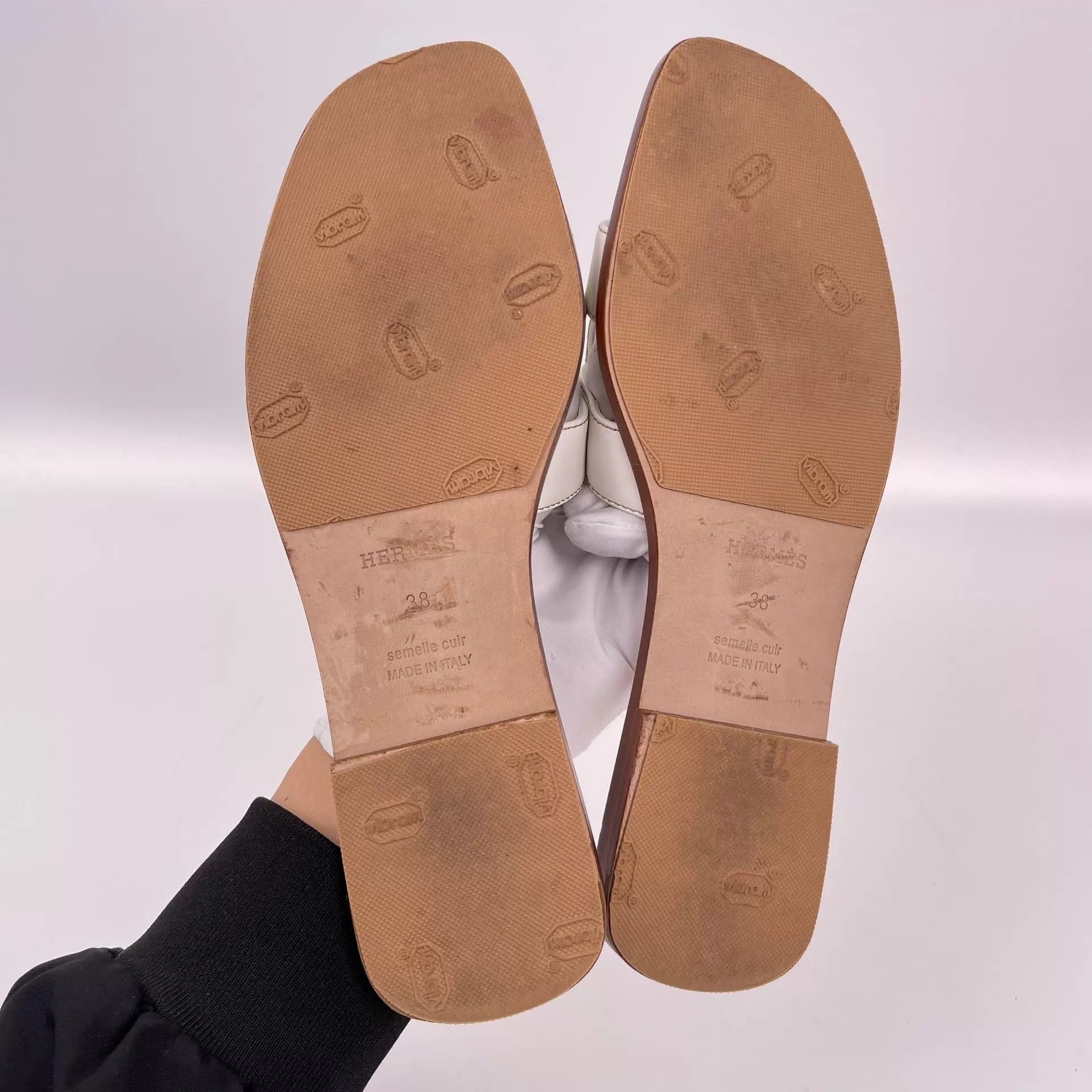Hermes Hermès H White Leather Slipper Size 38 Size US 7.5 / IT 37.5 - 7 Thumbnail