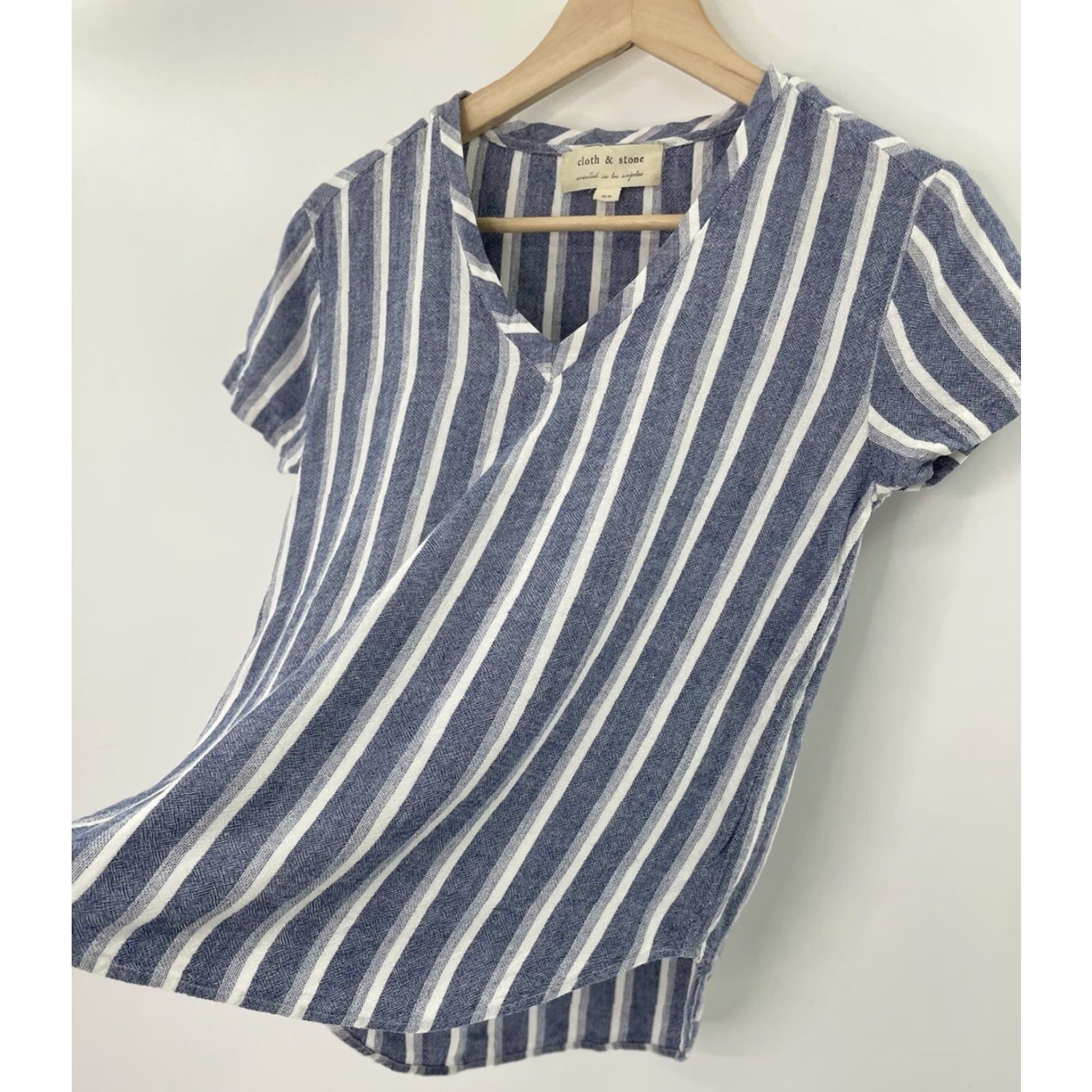 Vintage Cloth & Stone Blue White Stripes V Neck Linen Blend Blouse XS Women Short Sleeve Pullover Knit Casual Boho Modern Shirt Size XS / US 0-2 / IT 36-38 - 4 Thumbnail