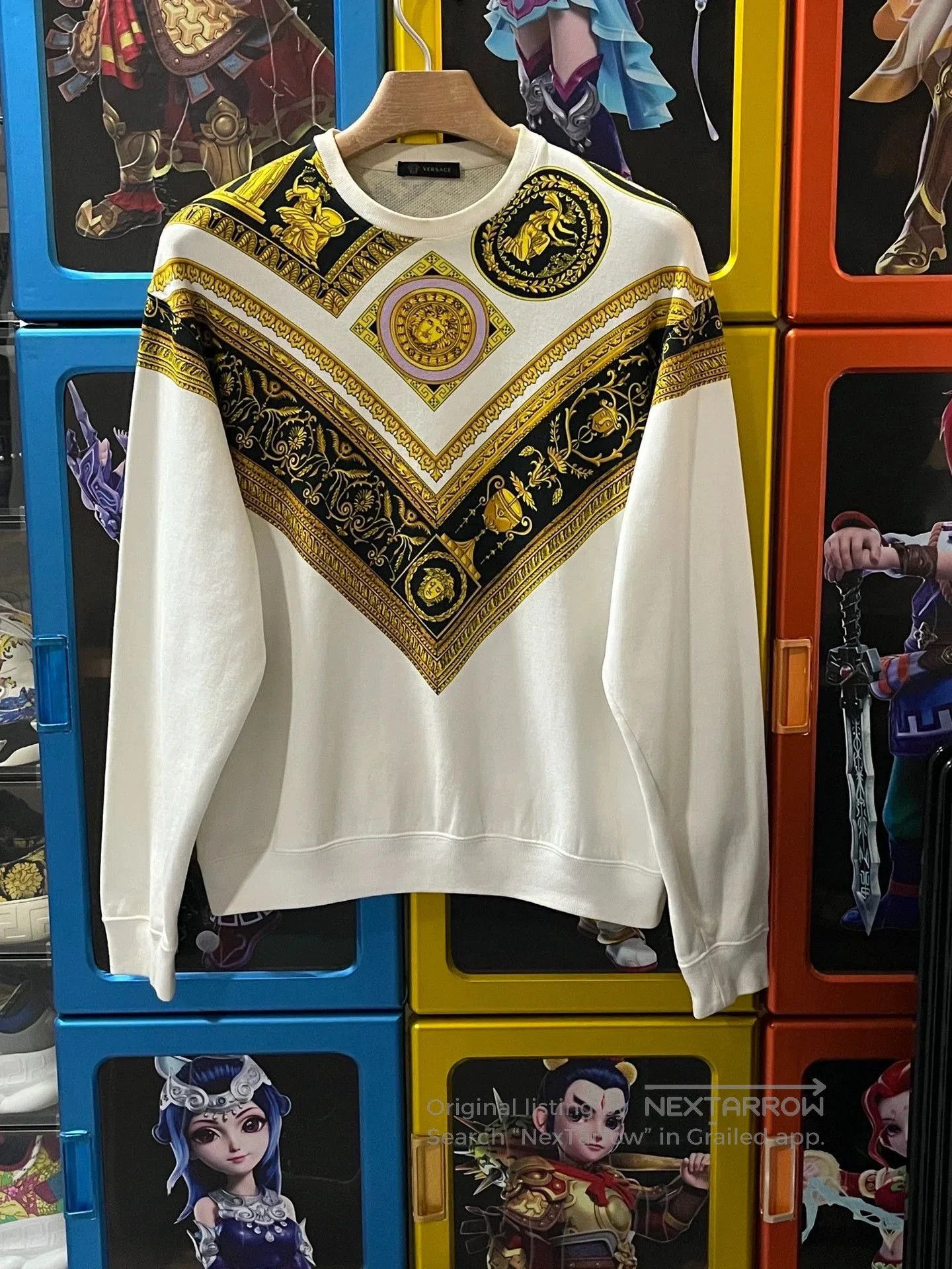 Versace Versace White Sweatshirt with Gold Print. Size US L / EU 52-54 / 3 - 1 Thumbnail