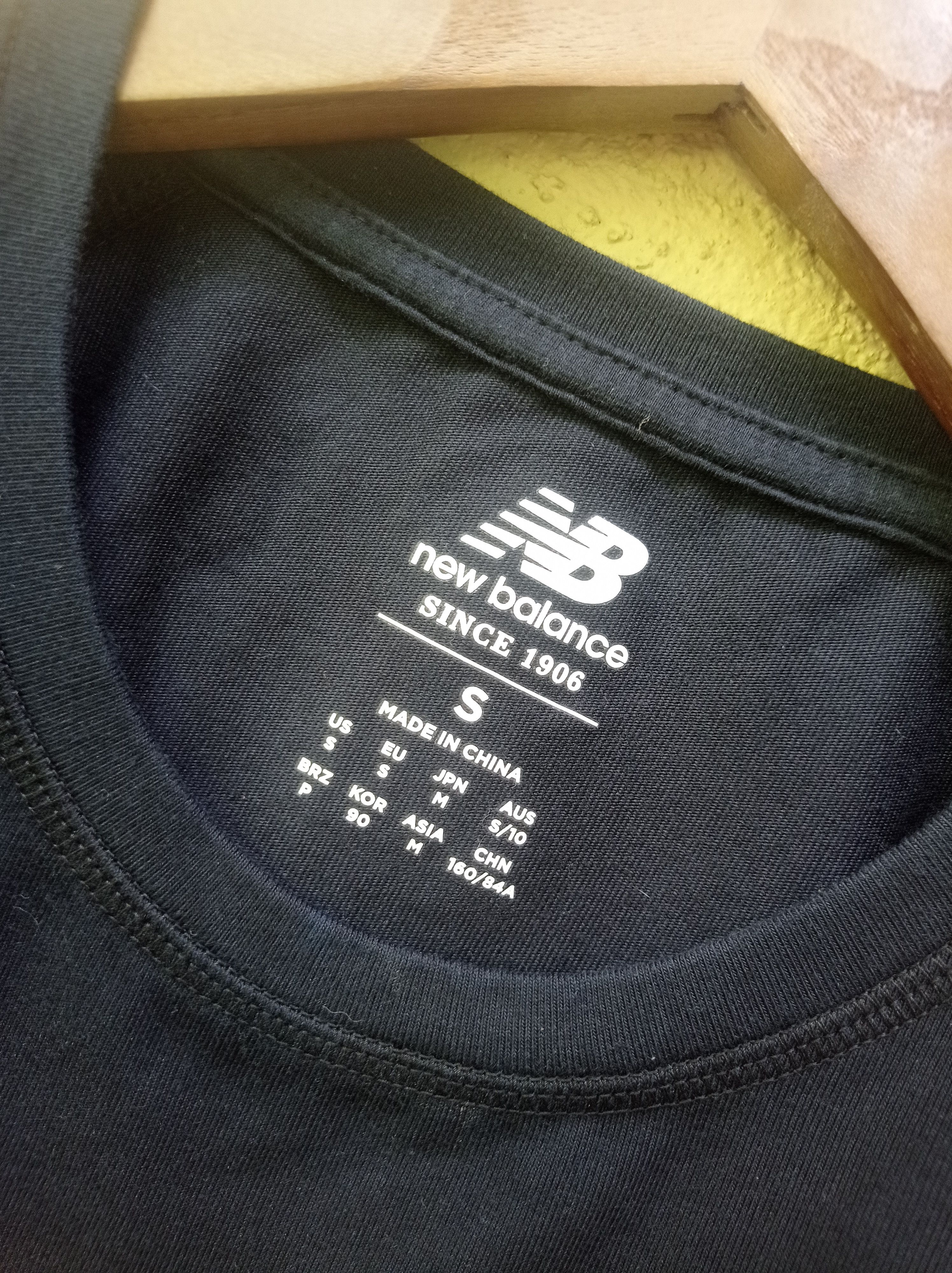 New Balance New balance crop top black #BA39 Size S / US 4 / IT 40 - 4 Thumbnail