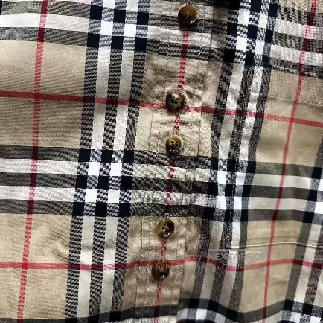 Burberry Burberry Red Collar Plaid Shirt UK6. Size XS / US 0-2 / IT 36-38 - 3 Thumbnail