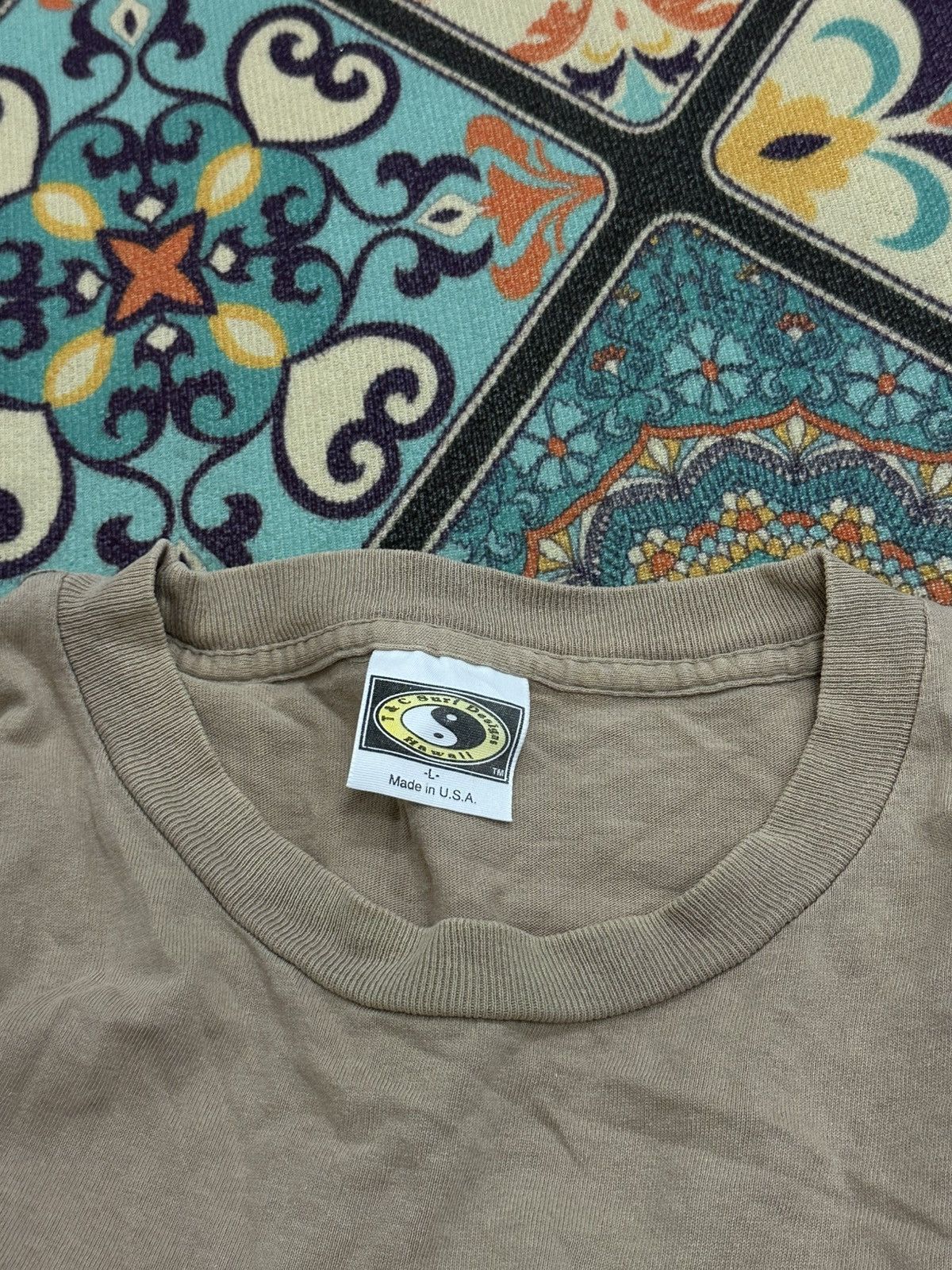 Vintage Vintage T&C Surf Design Made in Usa Single Stitch T-Shirt Size US L / EU 52-54 / 3 - 9 Thumbnail
