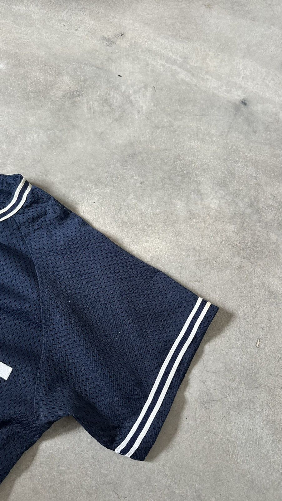 Mizuno VINTAGE AVIS WHITEBASE PLAYER BASEBALL JERSEY Size US M / EU 48-50 / 2 - 3 Thumbnail