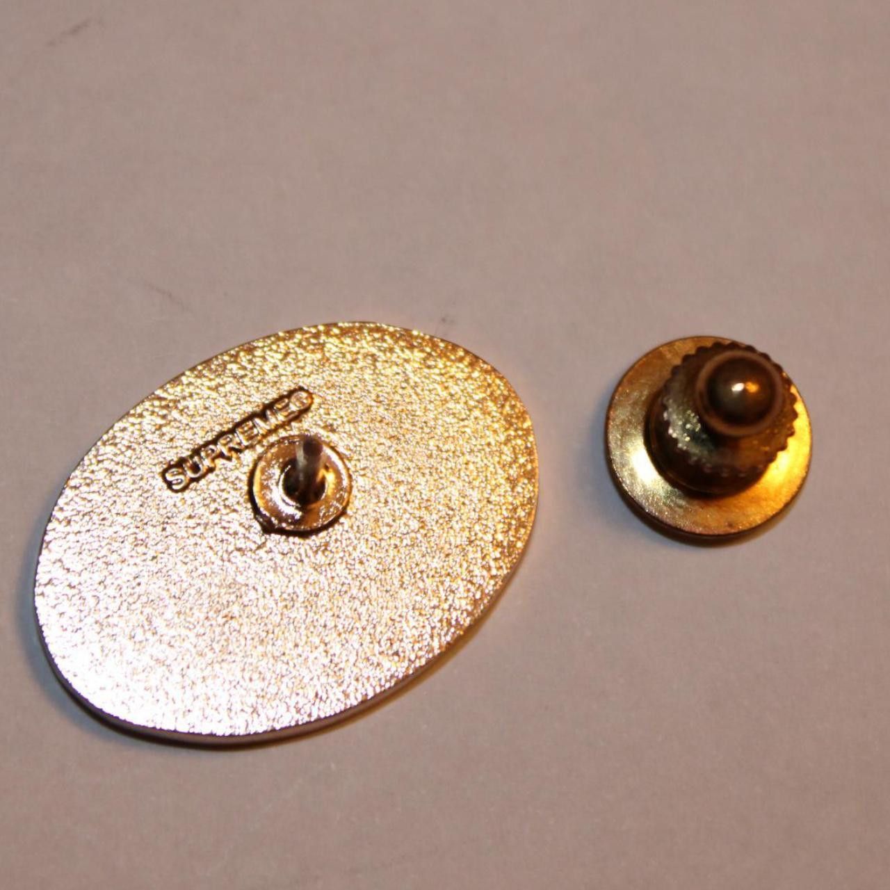 Supreme Supreme Don't Ask Me 4 Shit Pin Size ONE SIZE - 2 Thumbnail