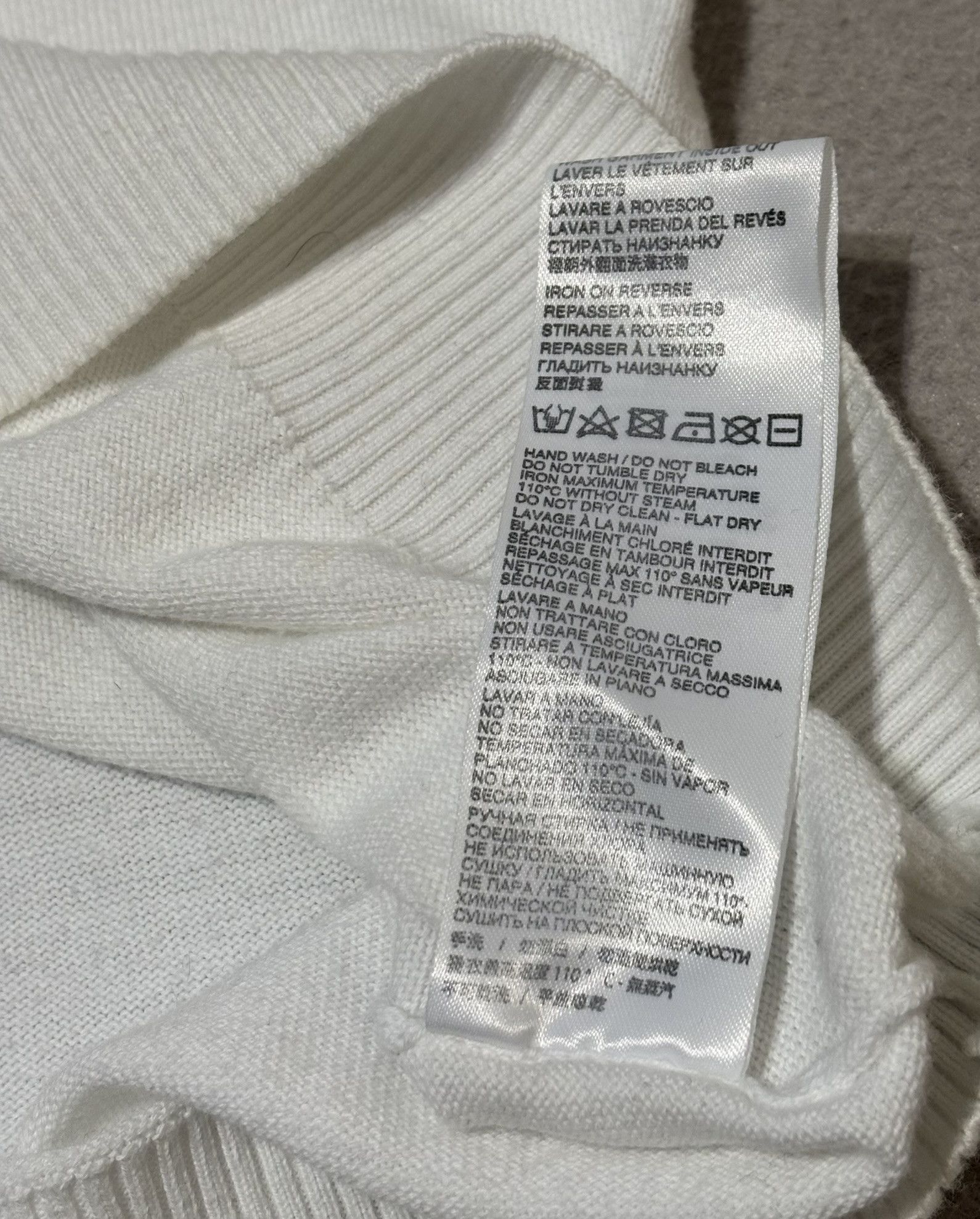 Dirk Bikkembergs Bikkembergs V-neck sweater size L Size US L / EU 52-54 / 3 - 20 Thumbnail