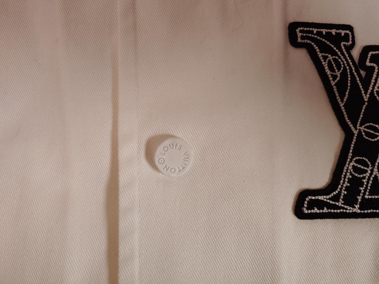 Louis Vuitton Louis Vuitton X NBA Patched Button Up in White Size US XXL / EU 58 / 5 - 5 Thumbnail