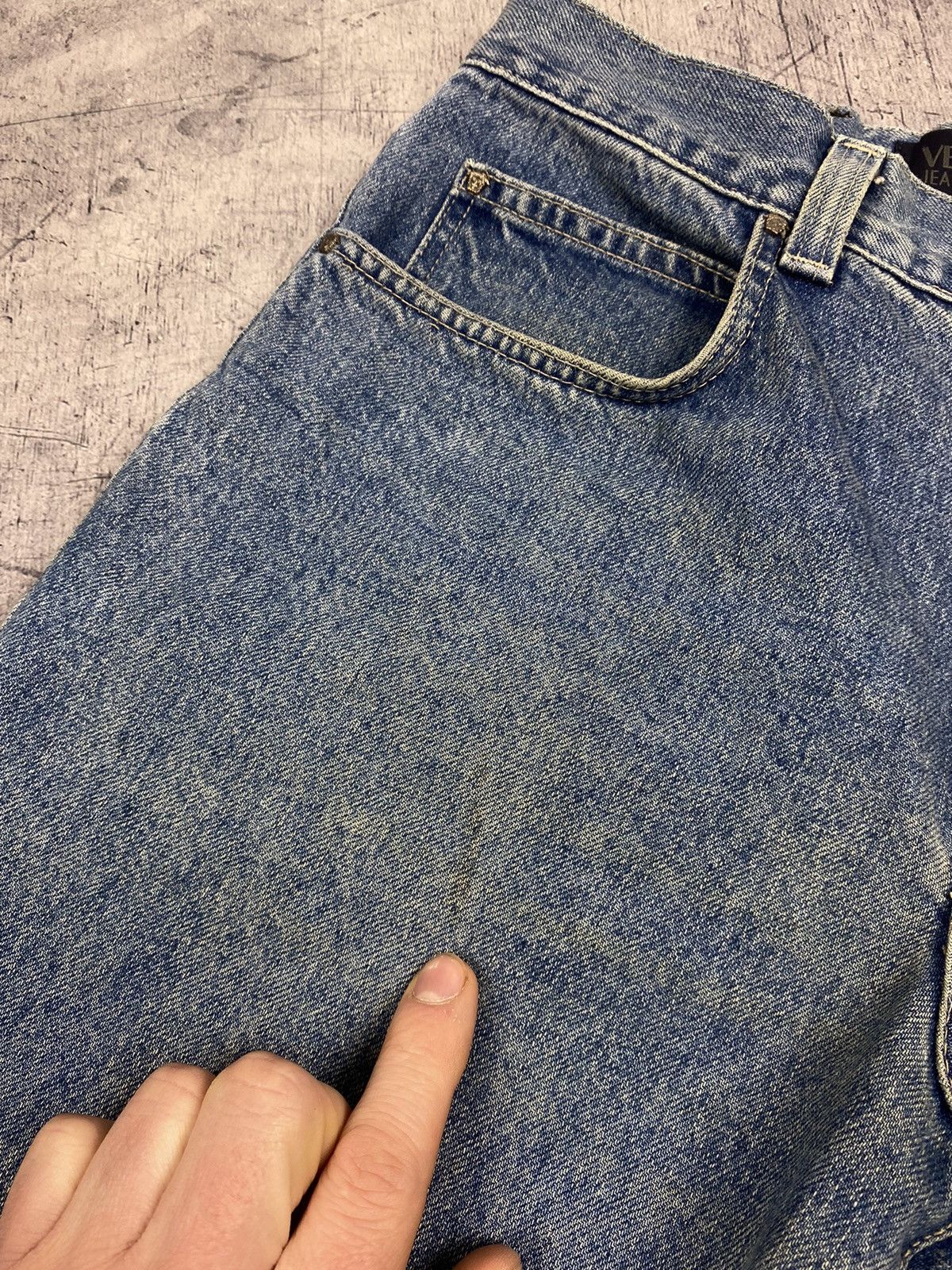 Versace Jeans Couture Vintage 90s Versace Jeans Couture Washed Luxury Denim Jeans Size US 30 / EU 46 - 16 Thumbnail