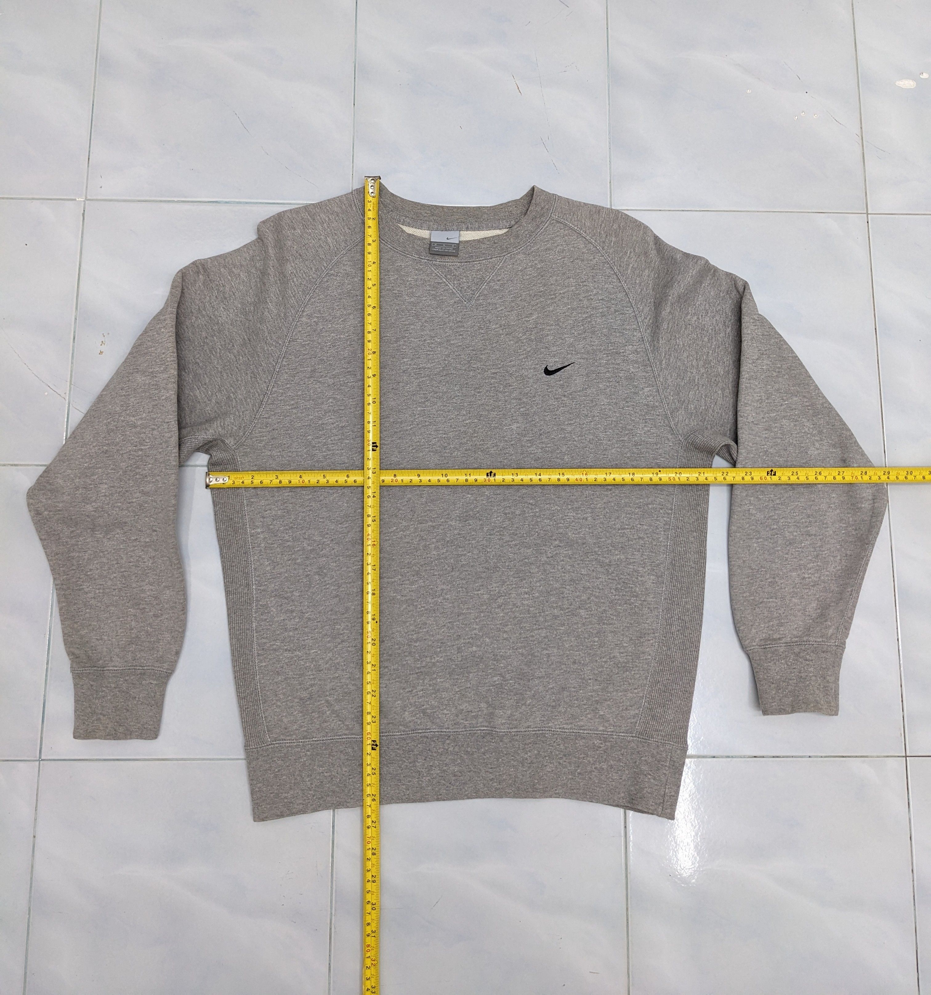 Nike VINTAGE Y2K NIKE SWOOSH STREETWEAR SWEATSHIRT Size US M / EU 48-50 / 2 - 5 Thumbnail
