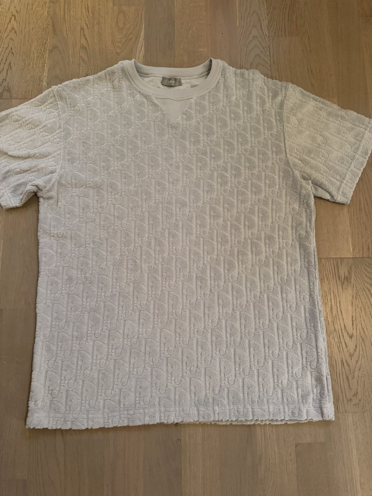 Dior DIOR tshirt STUDY PHOTOS FOR REAL TAPE MEASUREMENTS,fits dif Size US S / EU 44-46 / 1 - 3 Thumbnail
