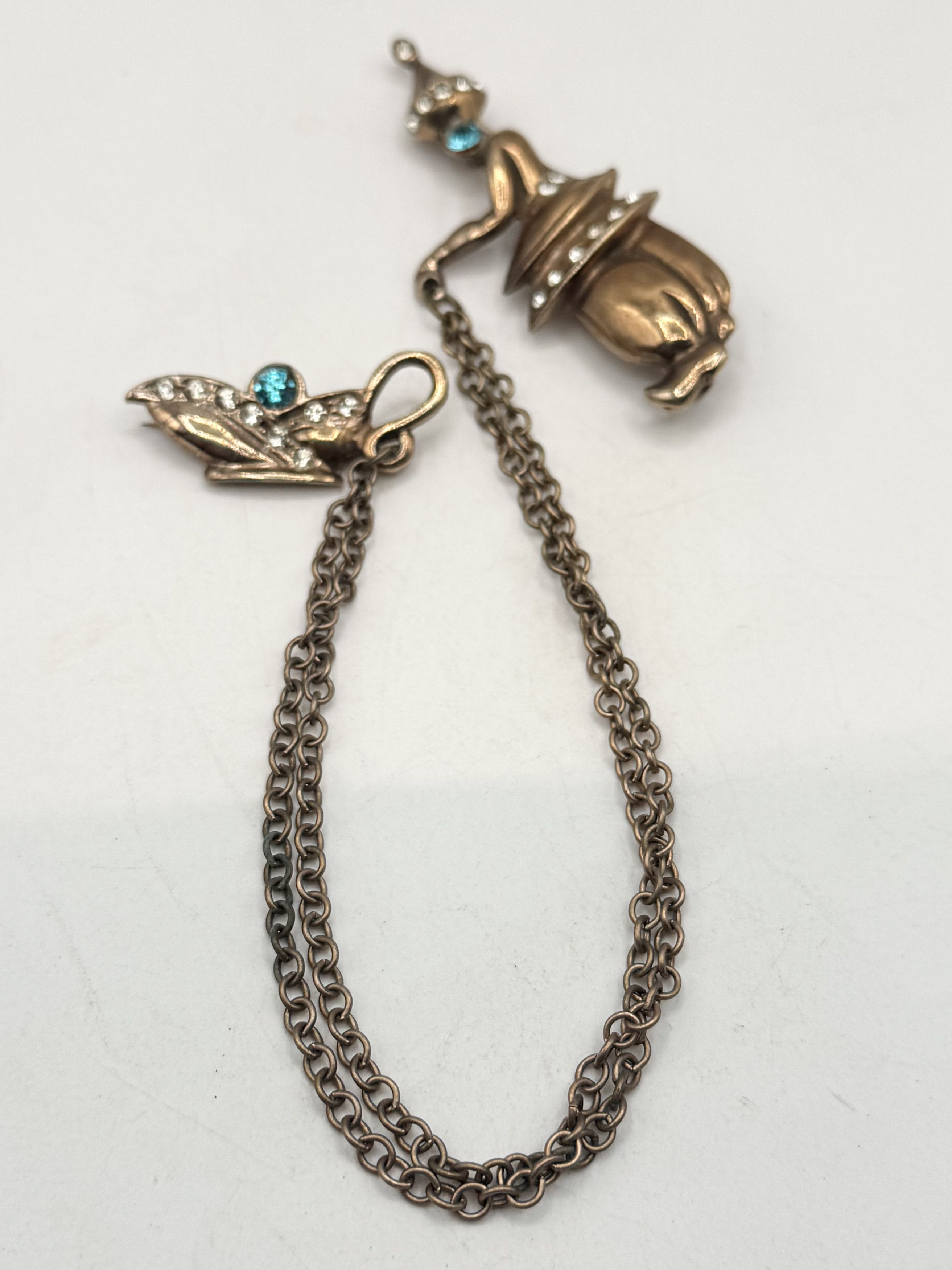 Vintage Estate vintage genie and lamp chatelaine pin Size ONE SIZE - 4 Thumbnail