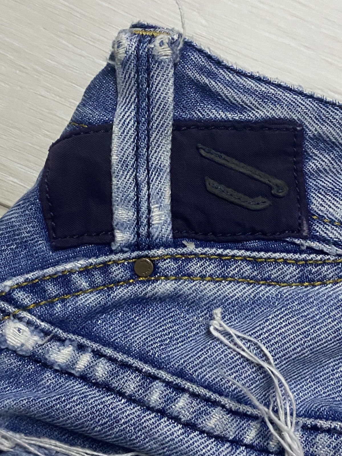 Diesel Black Gold Vintagw Diesel Italy Faded Wash Distressed Loose Jeans Size US 29 - 13 Thumbnail