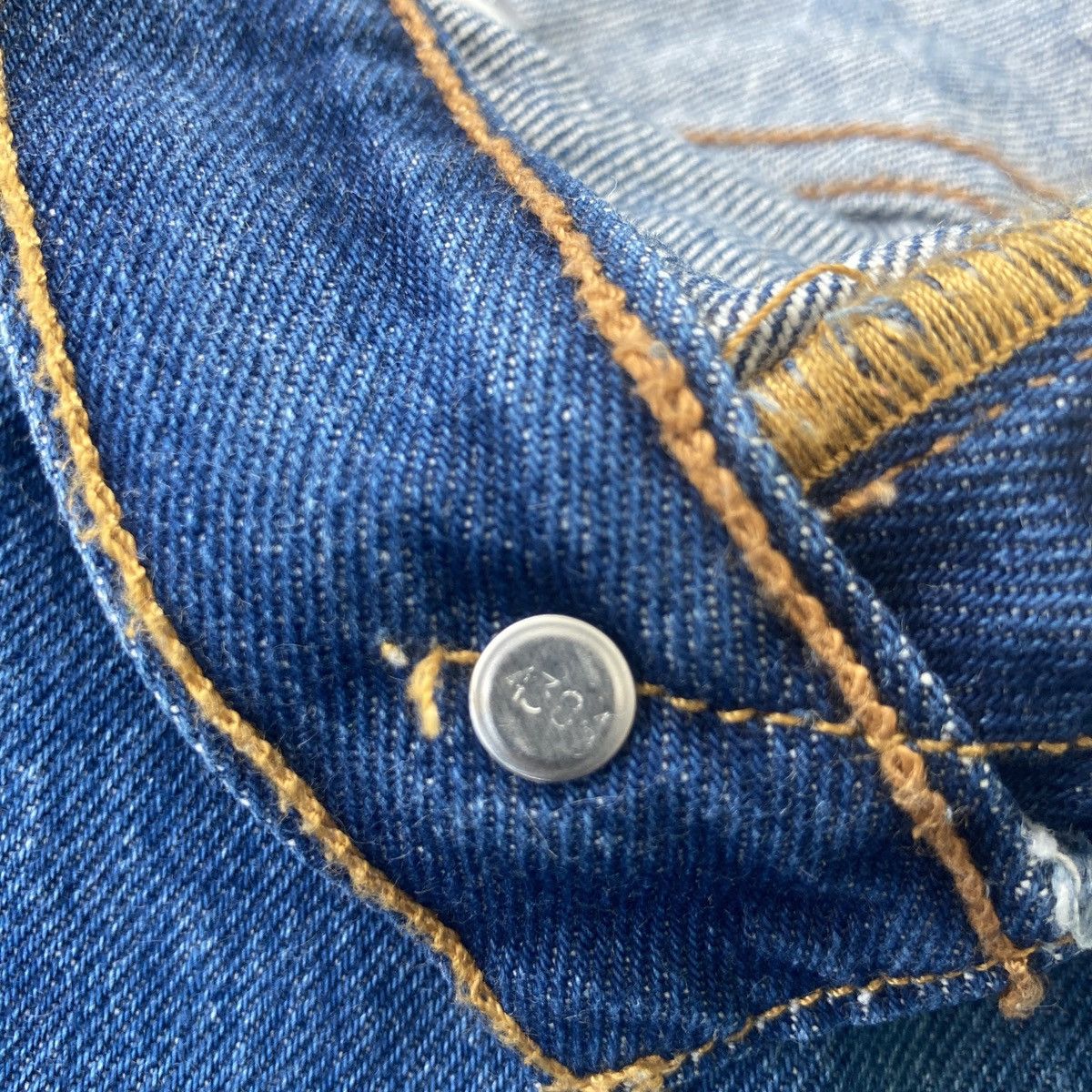 Levi's × Levi's Vintage Clothing × Vintage VINTAGE 90s LEVI’S 501 DISTRESSED JEANS Size US 31 - 12 Thumbnail